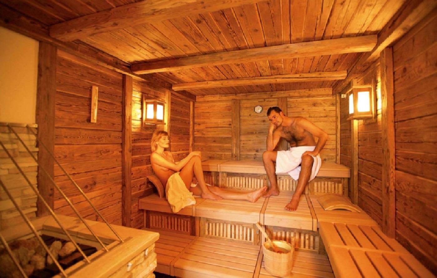 Outdoor-Sauna-hotel-lamm_garten