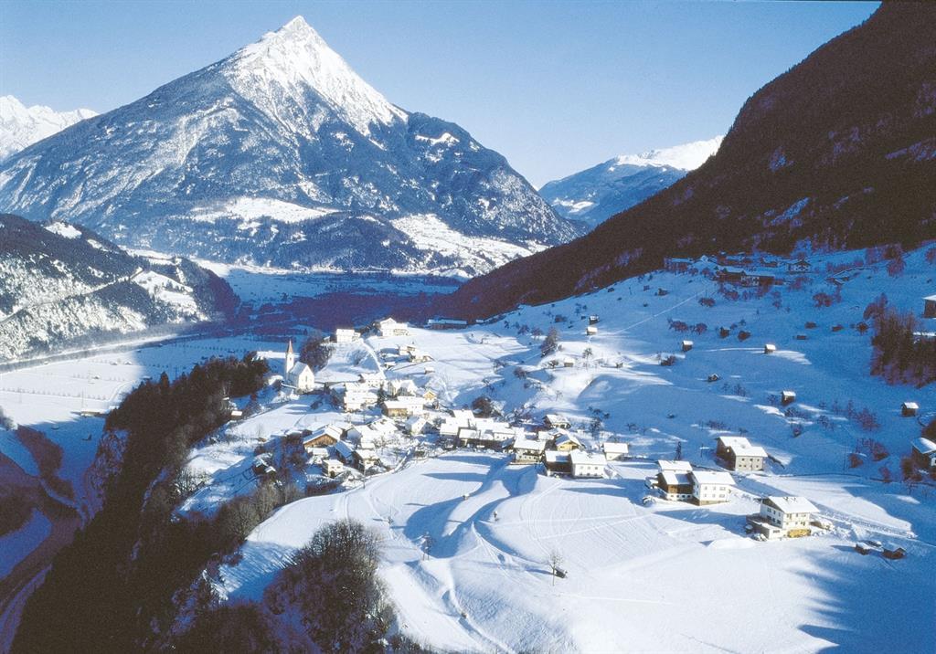 Imsterberg im Winter 1 (Luftbild von Westen)