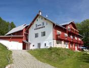 Večernice, hotel