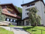 Slovan, Hotel