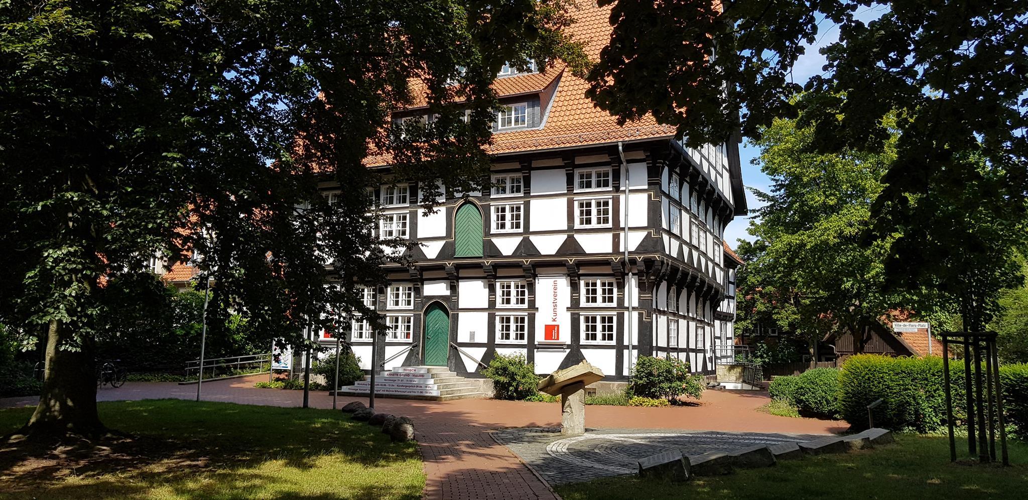 Vor der Tür, wechselndes Kulturprogramm