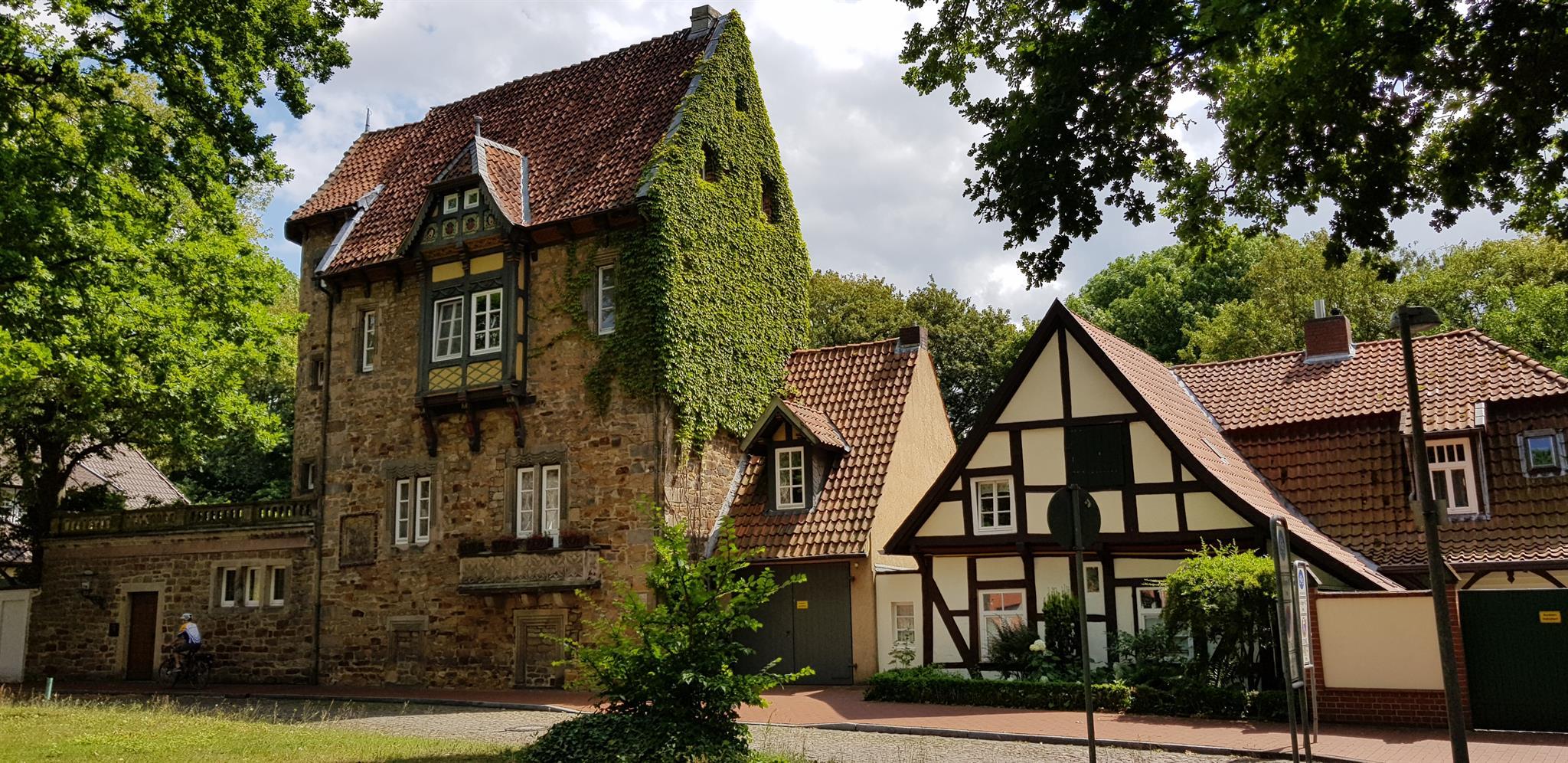 250 m entfernt, Stiftsstraße