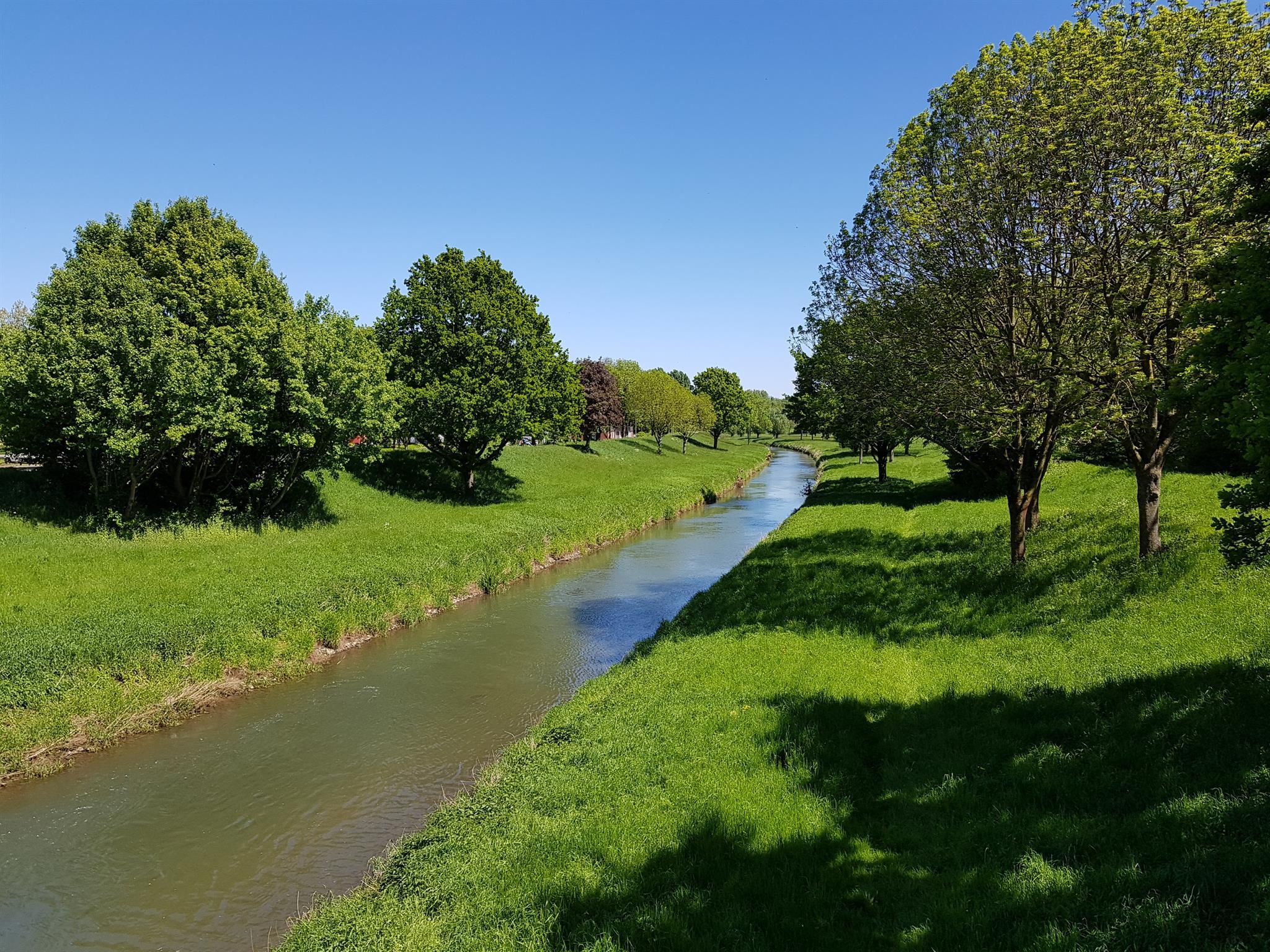 200 Meter entfernt, "Die Auewiesen"
