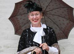 Petuh-Tante "Emmi Hansen"