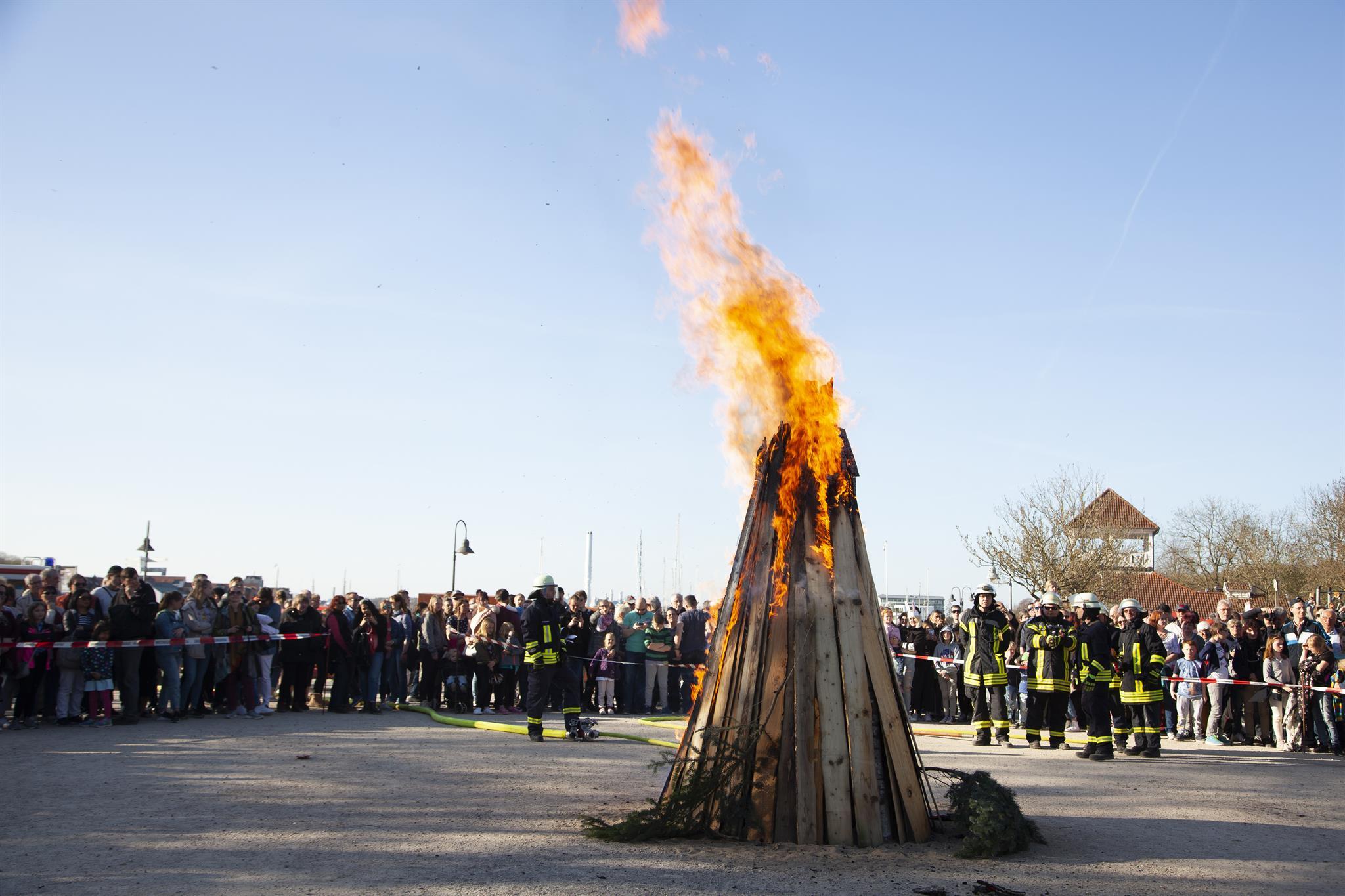 Osterfeuer in Flensburg