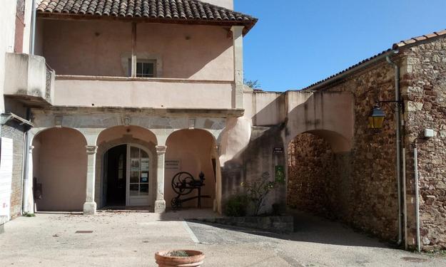 Location de vacances Abbes de Joncels - L'Erable (Hérault)