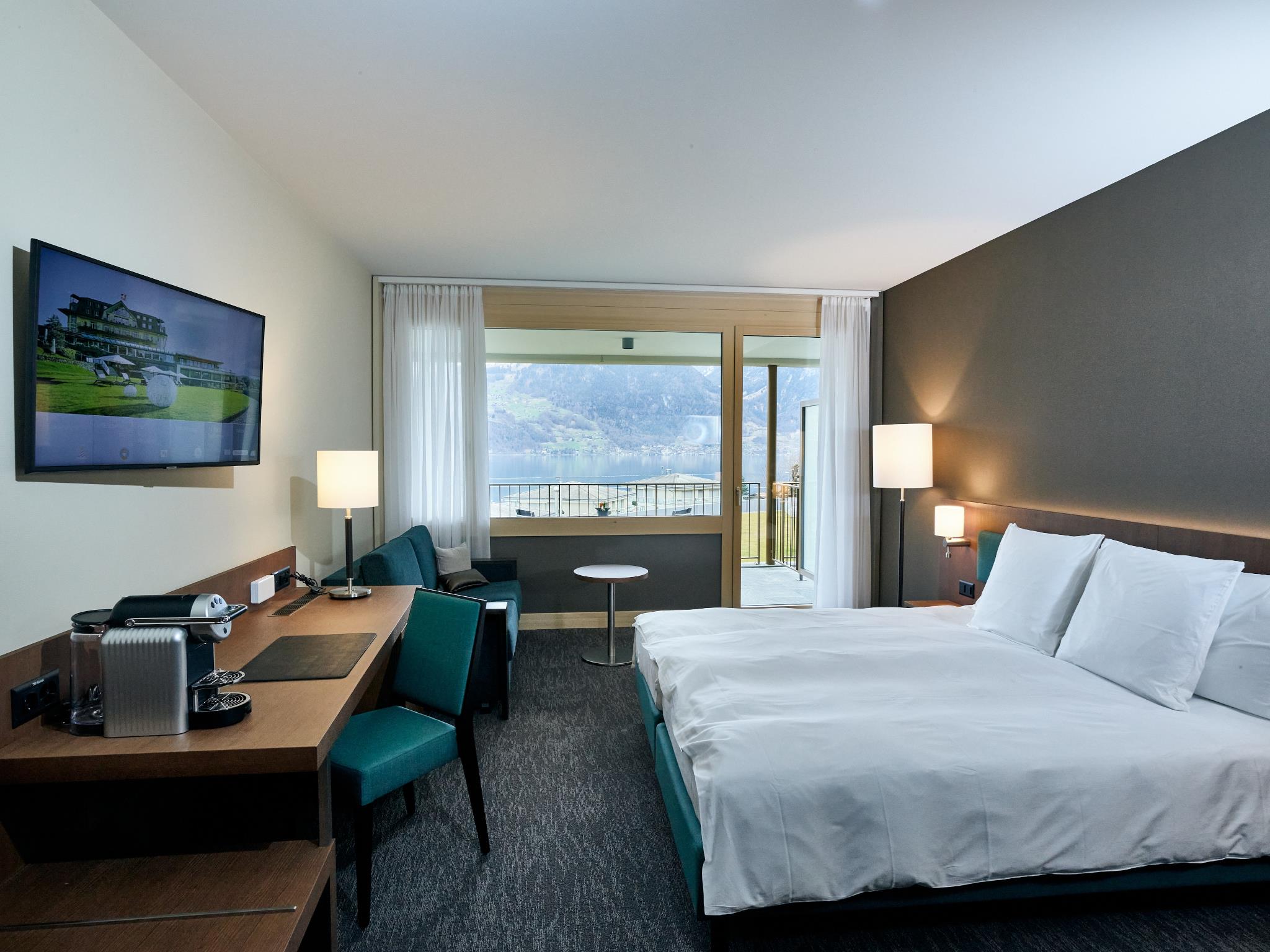 Lakefront Premium Room