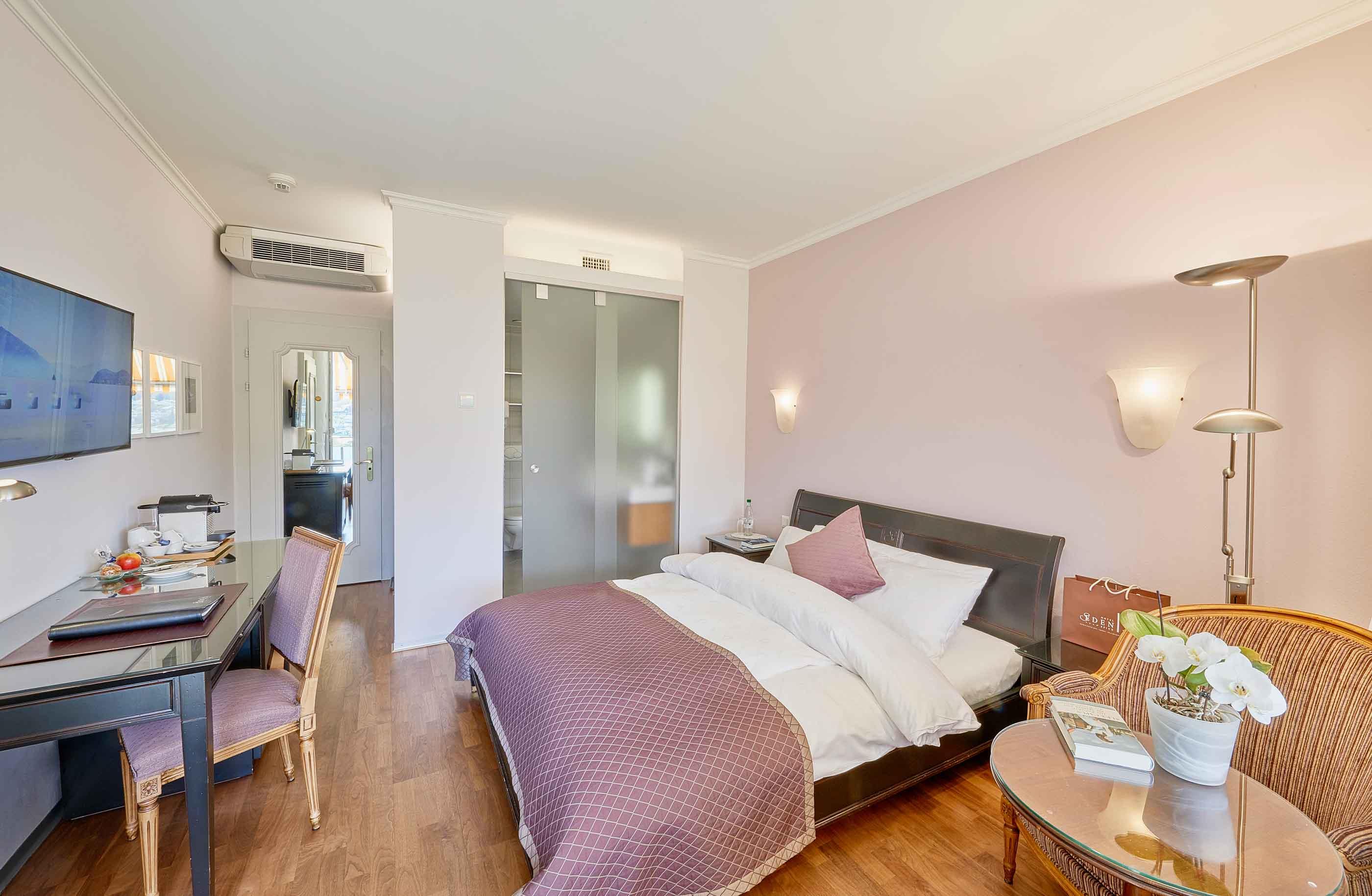Hotel Eden: Komfort Doppelzimmer mit Dorfsicht