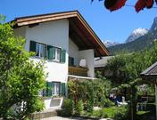 Roswitha (Zwerger), Haus