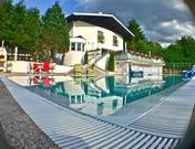 Jack's Lake & Mountain Hostel