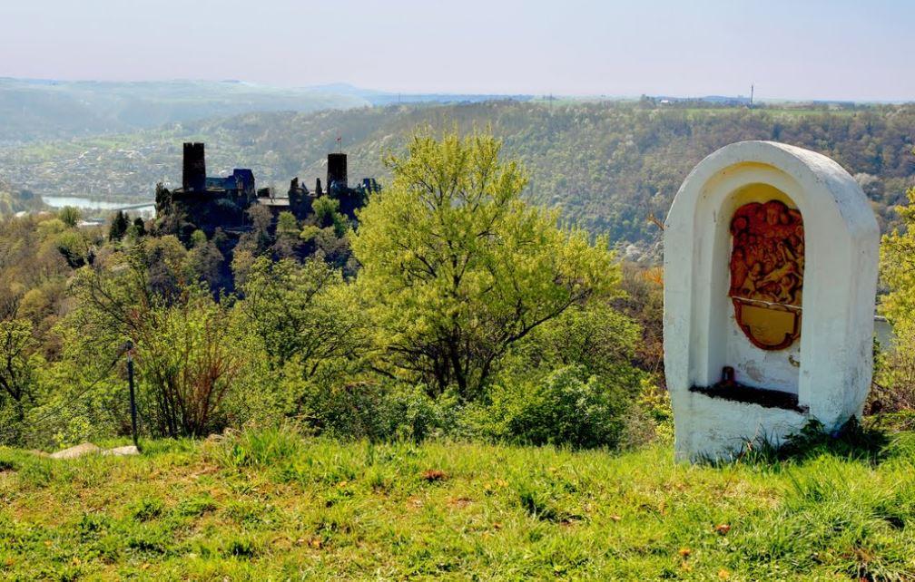 Blick vom Bleidenberg auf Burg Thurant