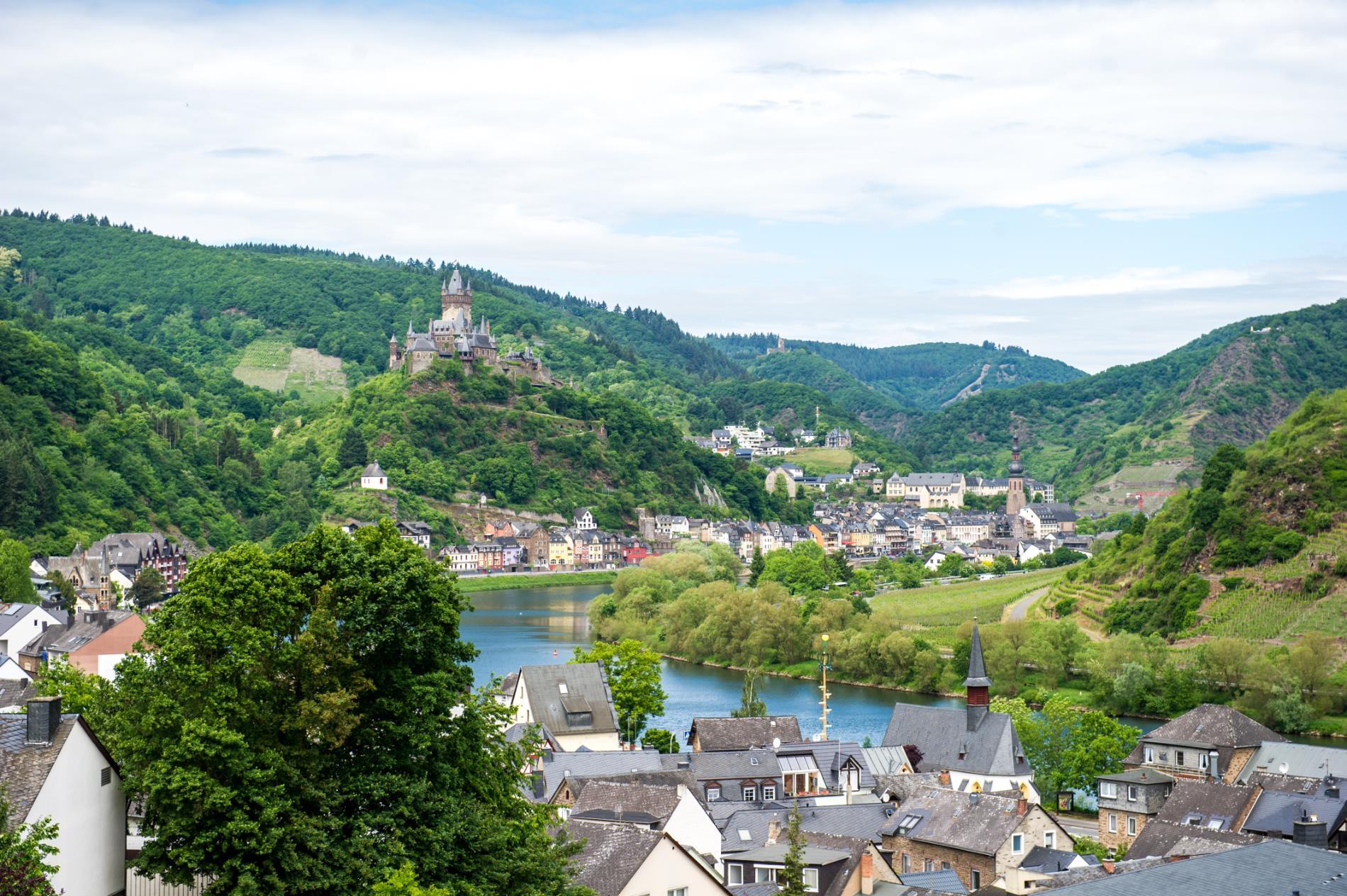 view to the castle of Cochem and moselle river