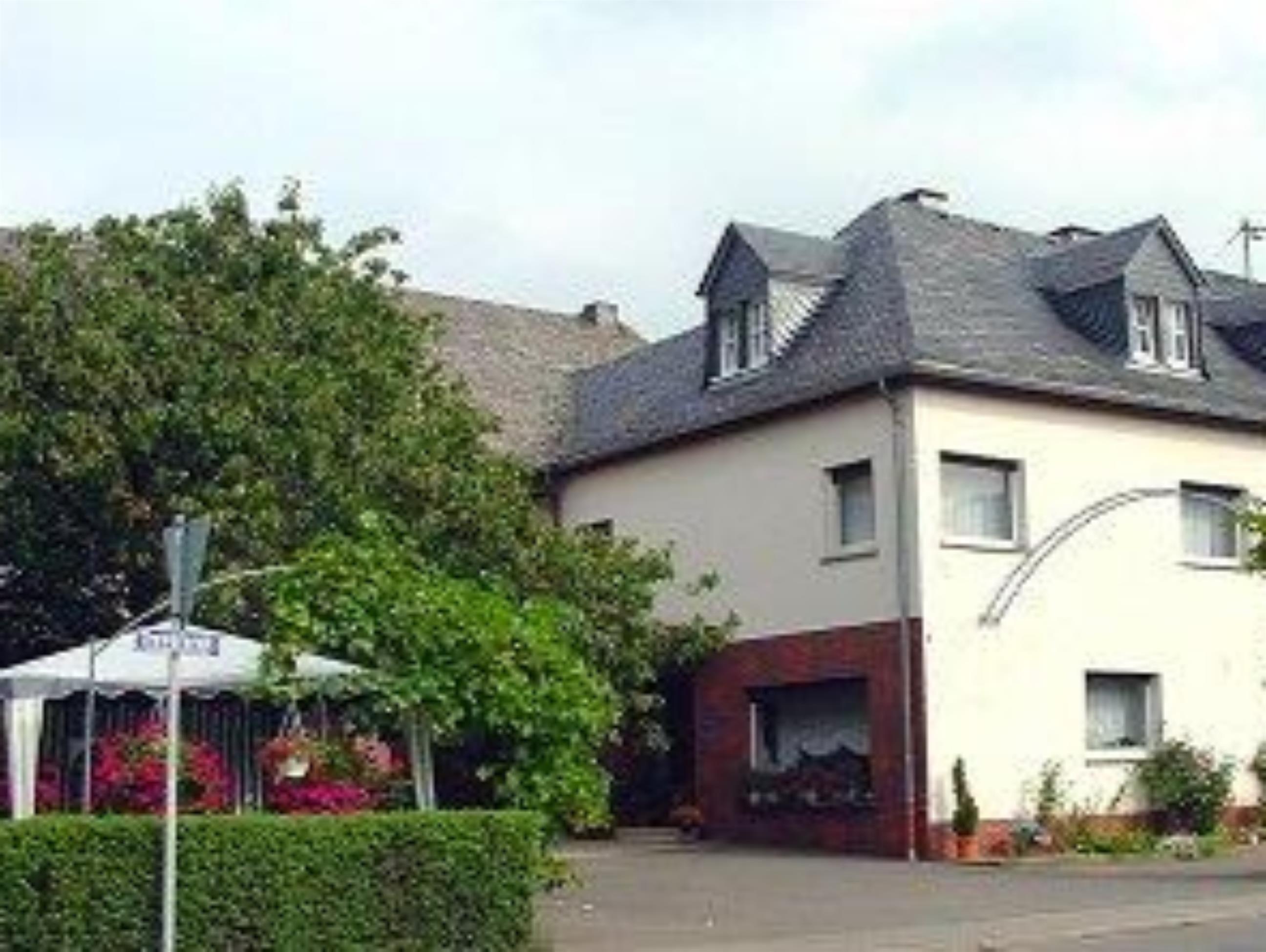 Weingut-Gästehaus Rebenhof