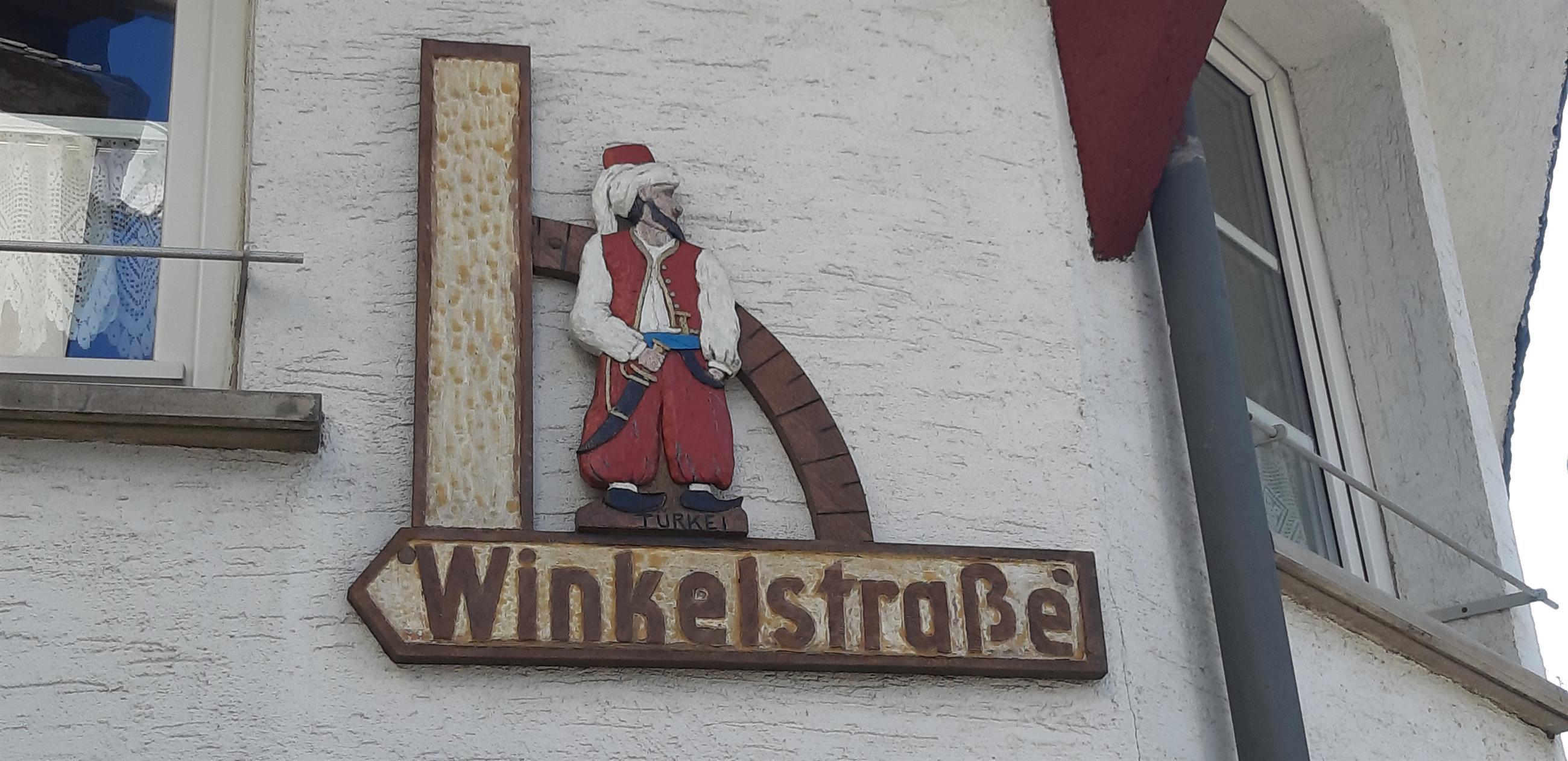 Straßenschild "Winkelstraße"