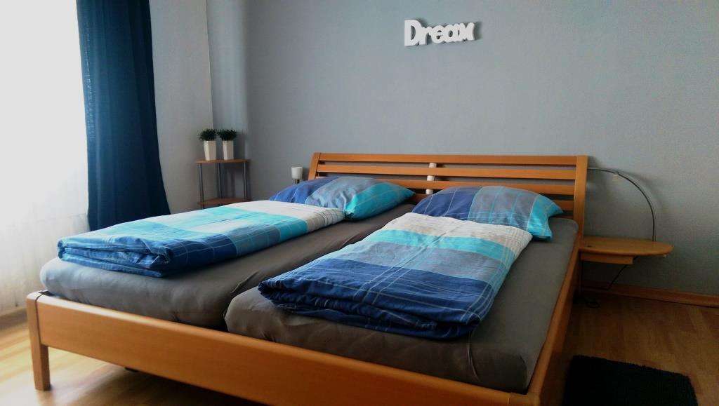 2. Schlafzimmer