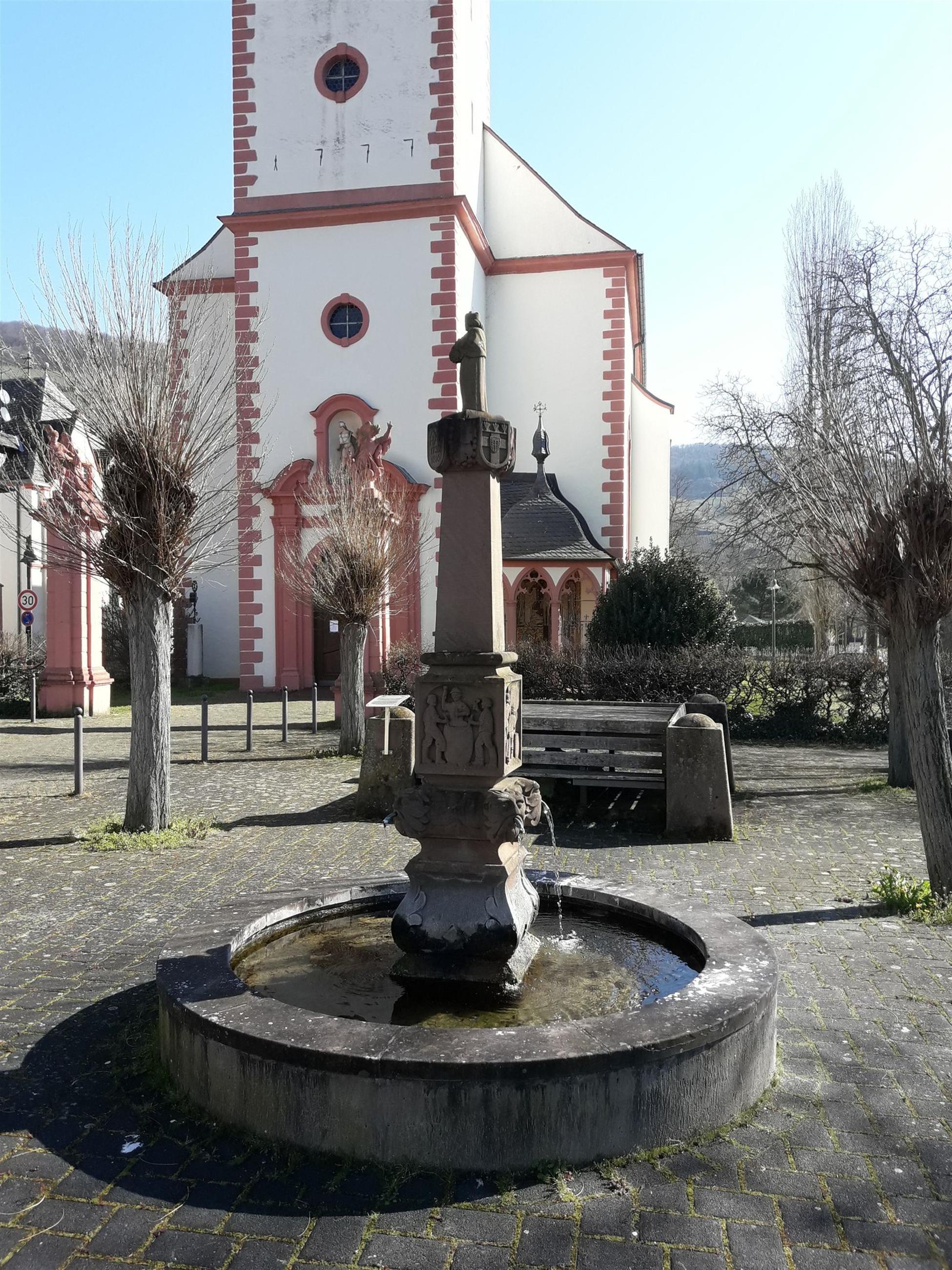 Pfarrer-Johannes-Hau-Brunnen