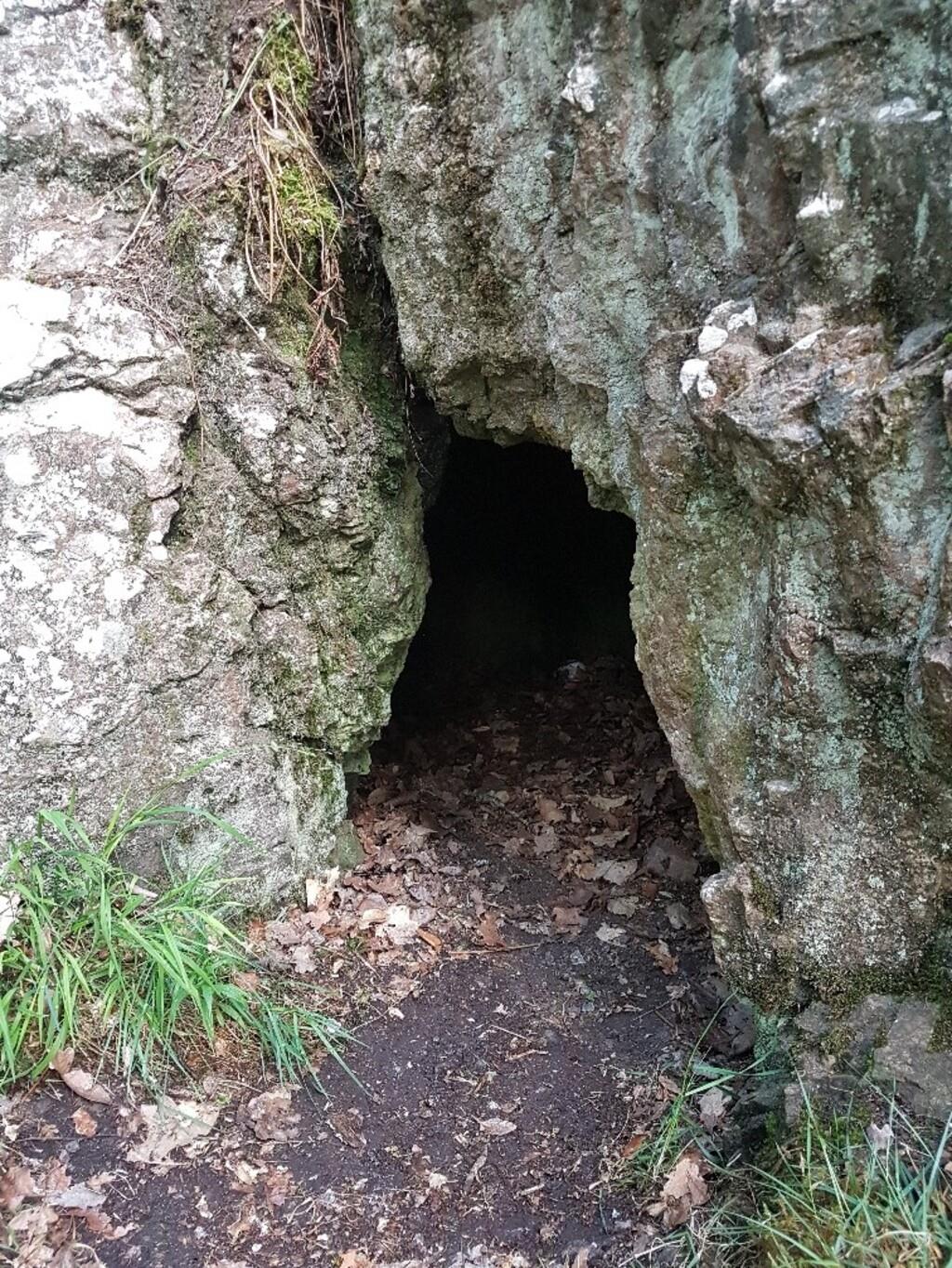 Höhle im Stein