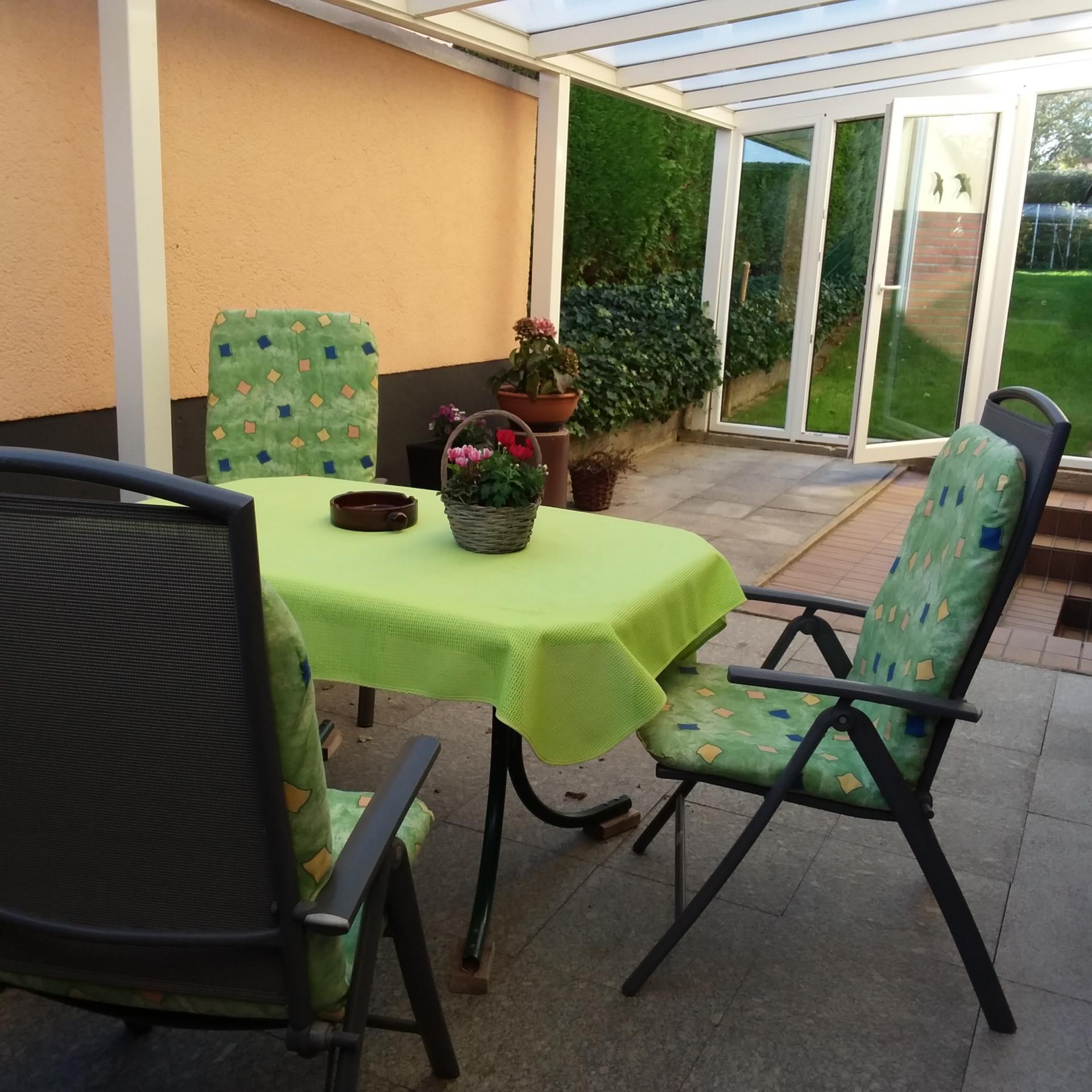 Überdachte Terrasse