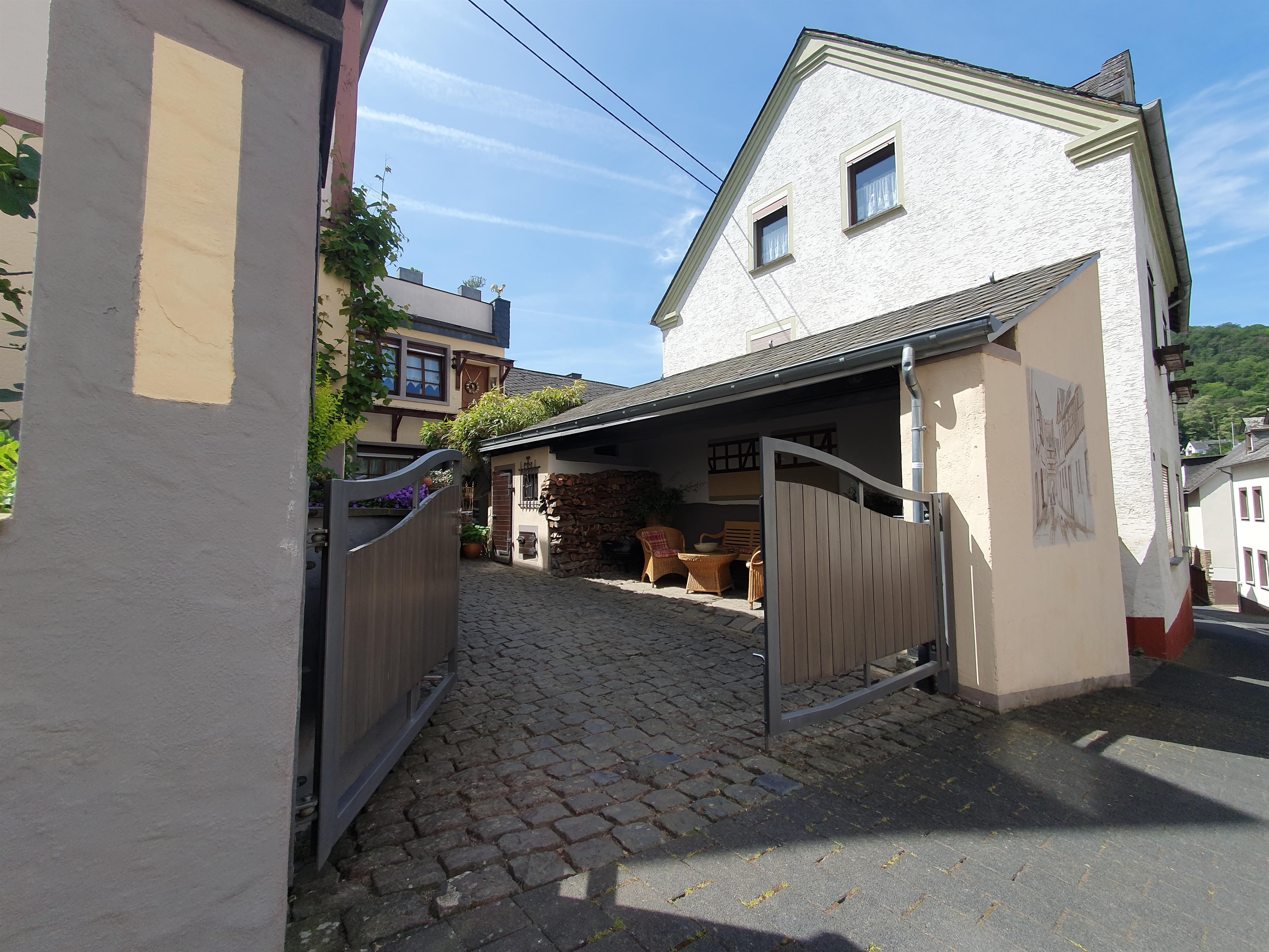 Eingang Hof