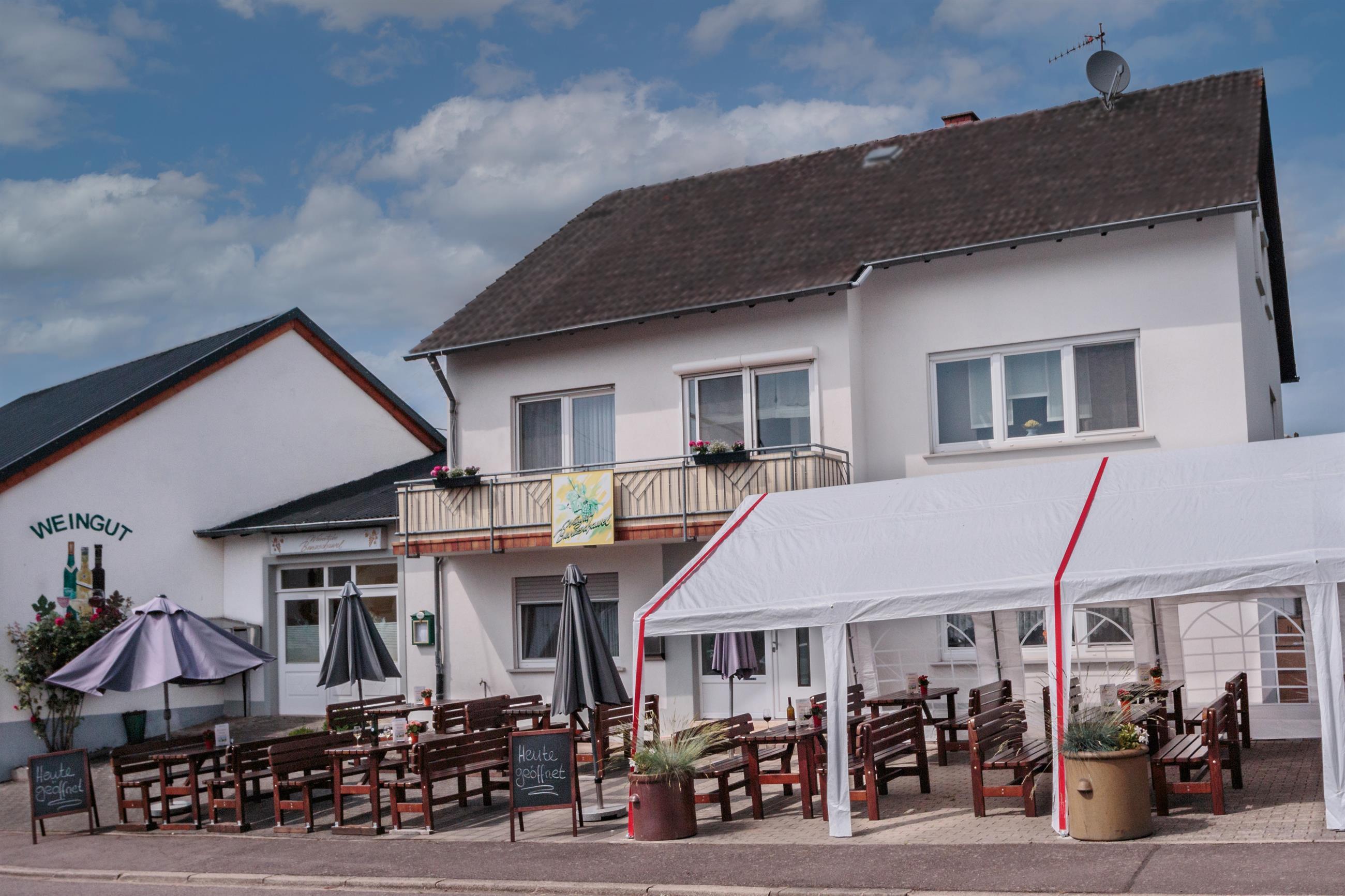 Weinstube Benzschawel Gastgeber