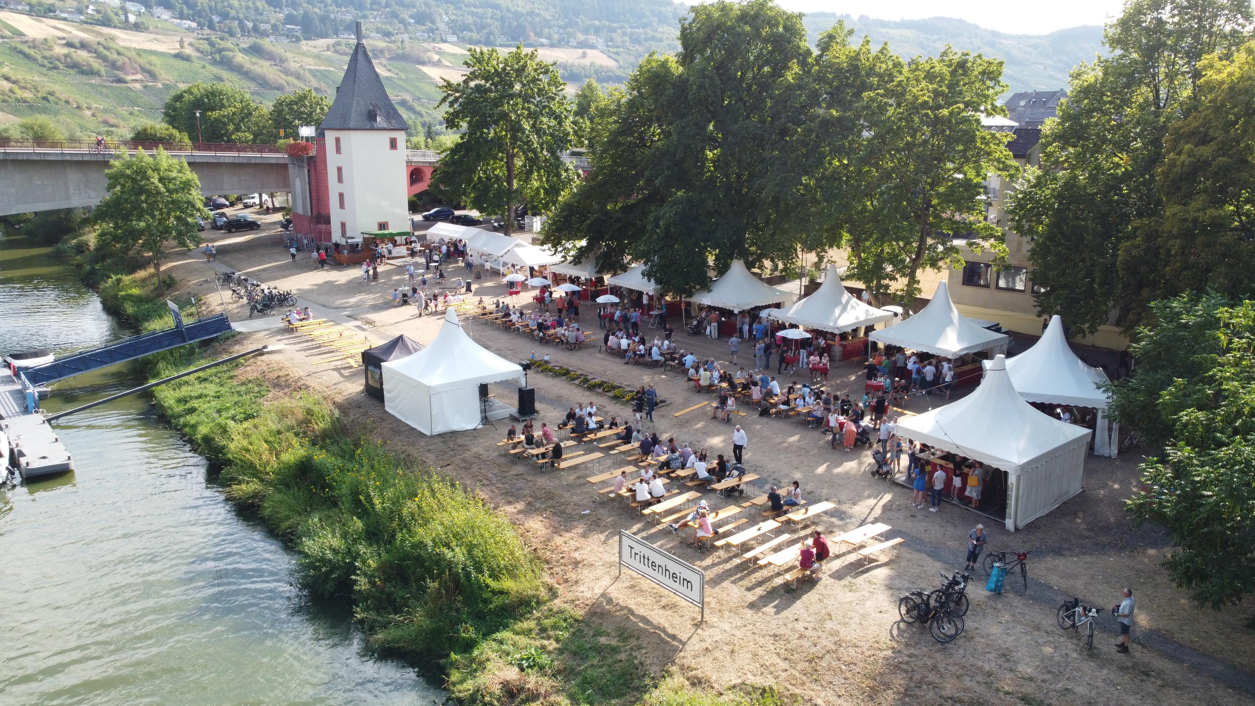 WEIN AM FLUSS - das Weinfest 23.08.2024 · Trittenheim | Veranstaltung