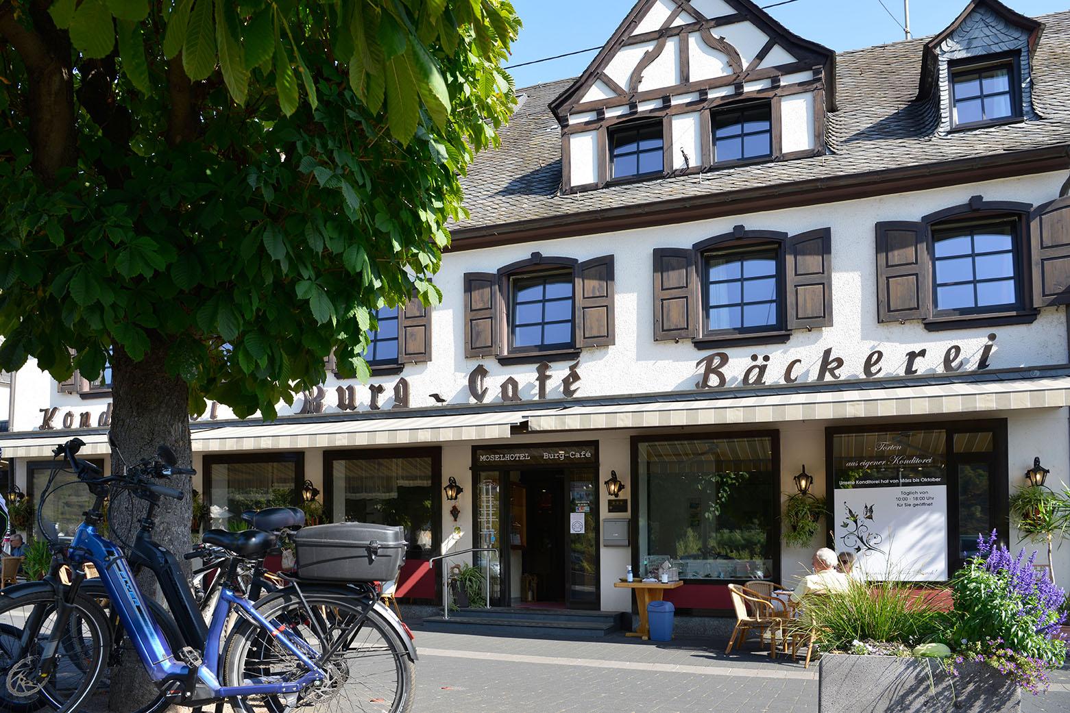 Moselhotel Burg-Café Alken - Außenansicht