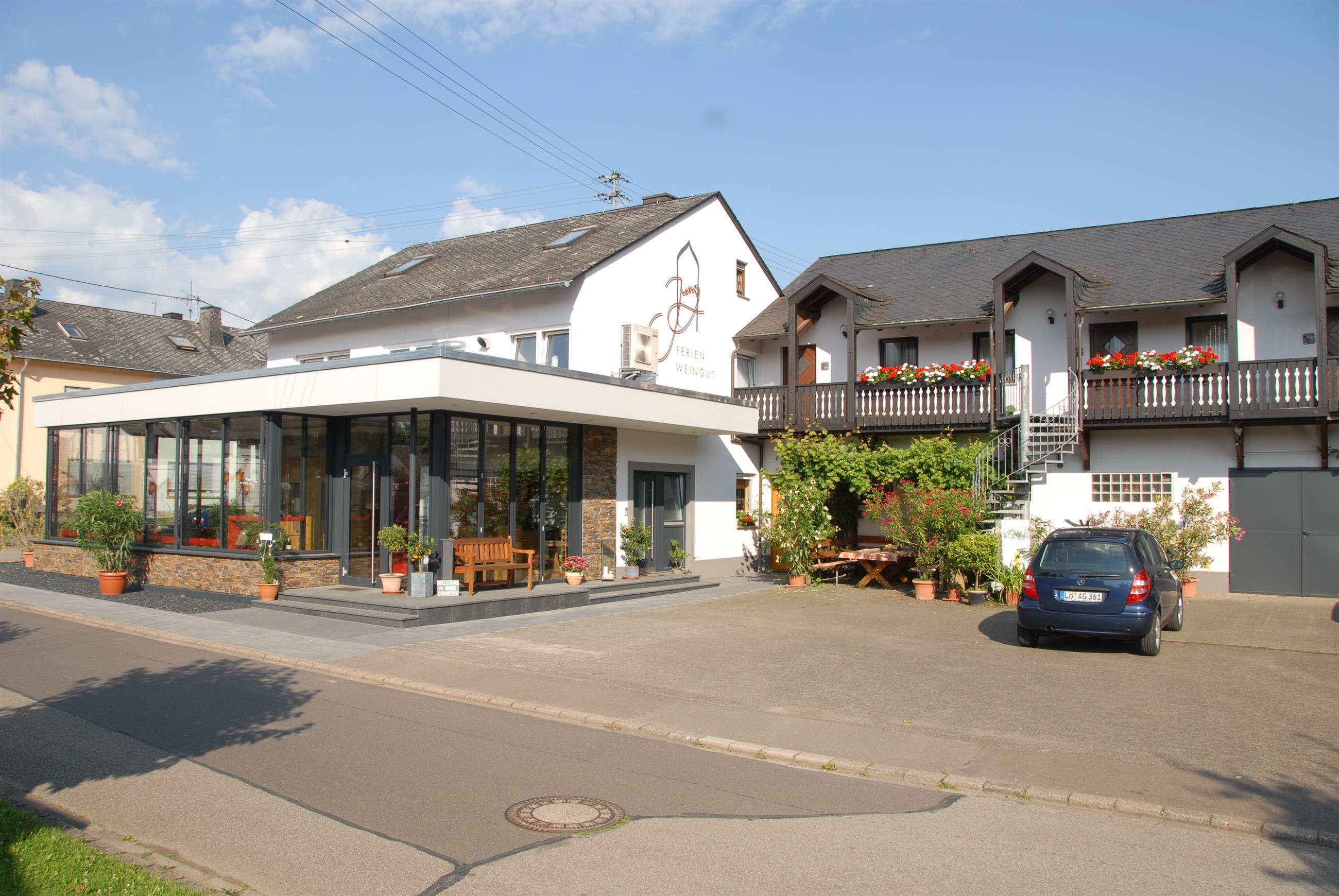 WeingutVinothek Jung