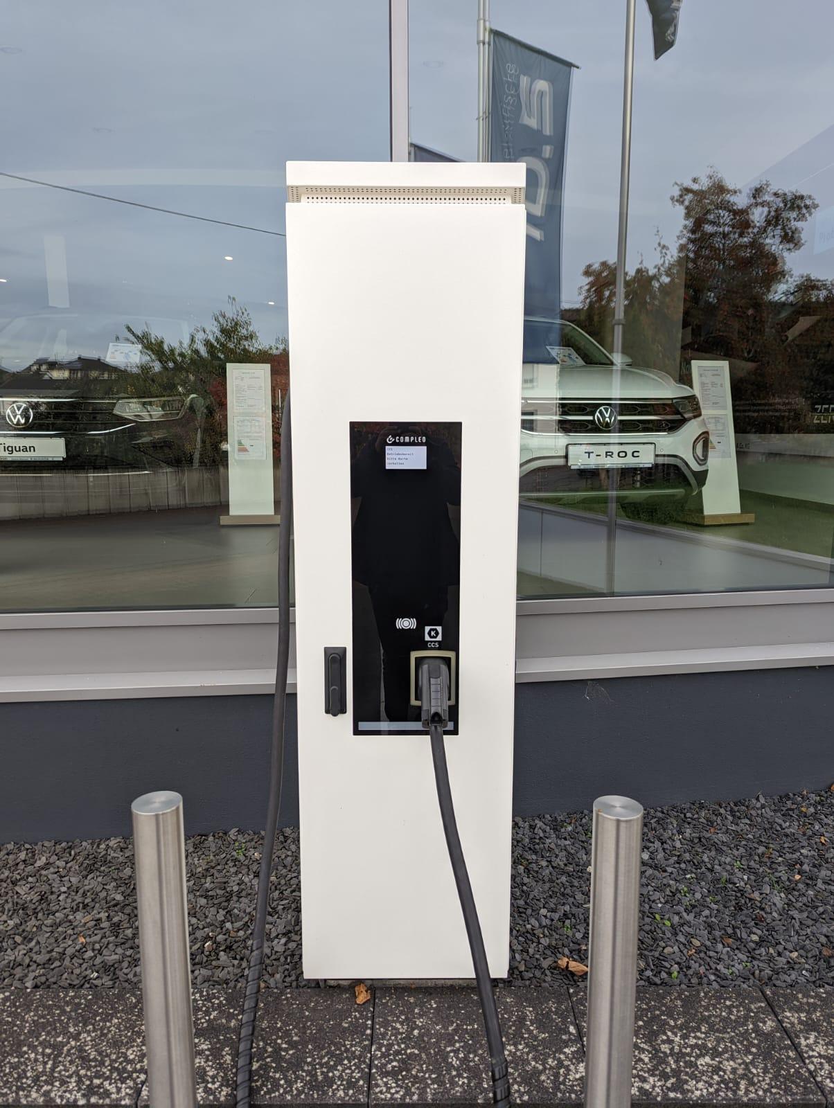 Öffentliche Ladestation für Autos OsannMonzel