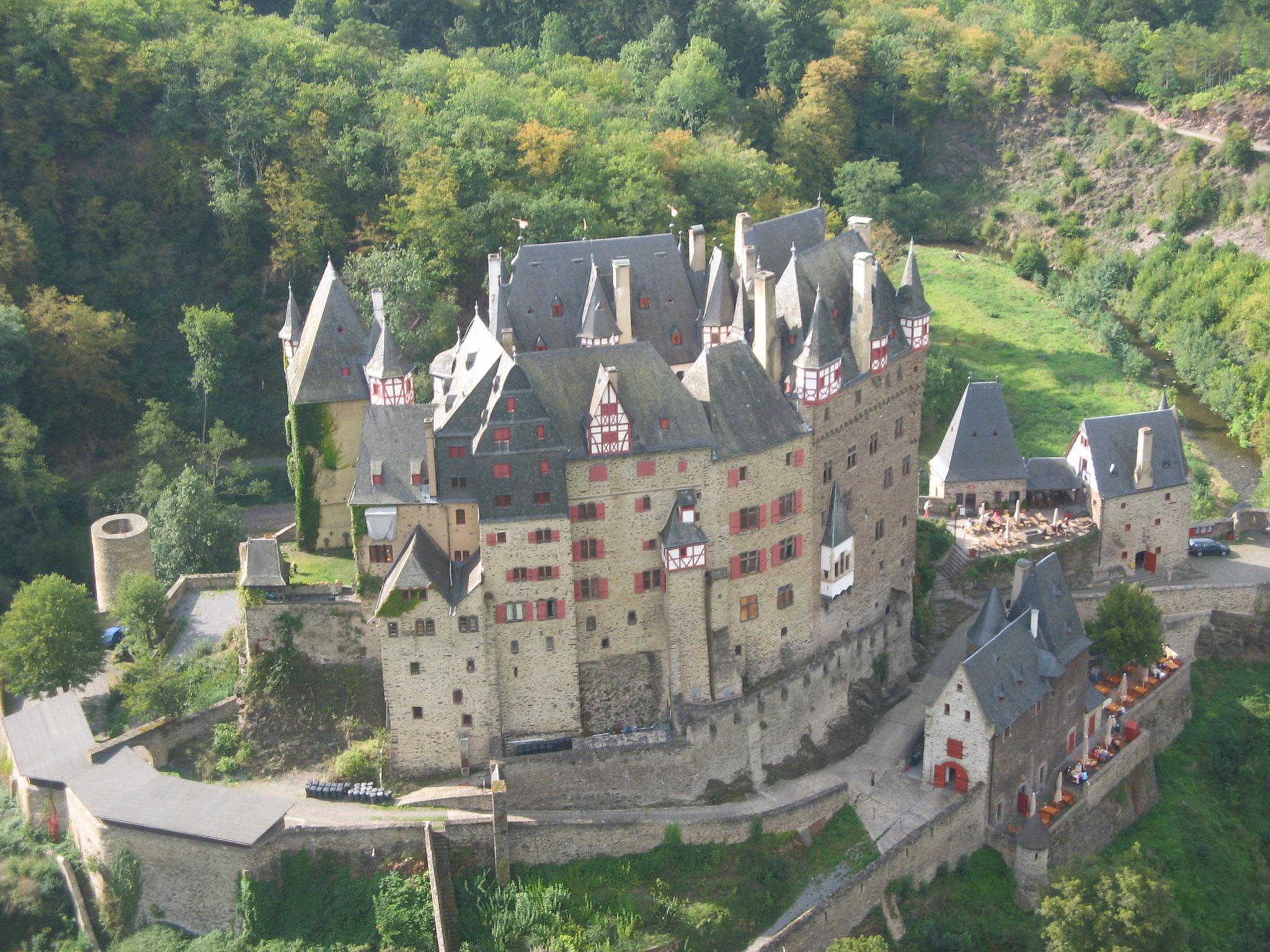 Burg Eltz aus dem 13. Jahrhundert