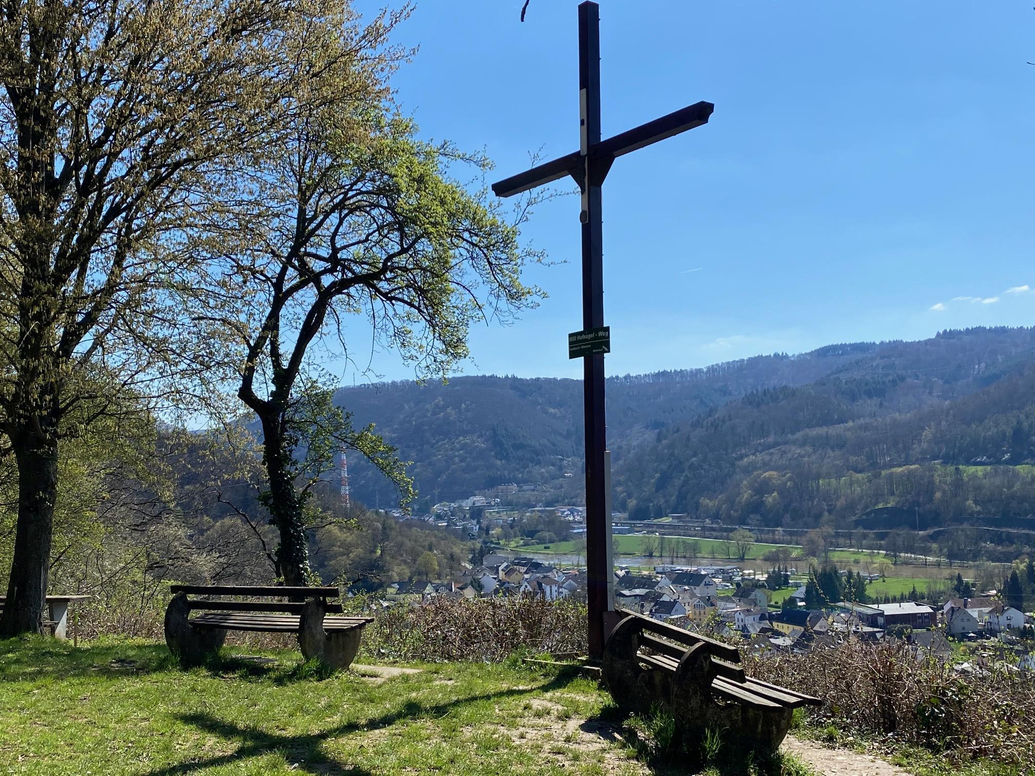 Fachbacher Kreuz auf dem Höhenweg