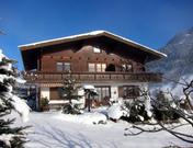 Mayr Theresia, Landhaus