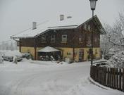 Alpenhaus am Wald Bach