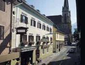 Am Dom, Pension