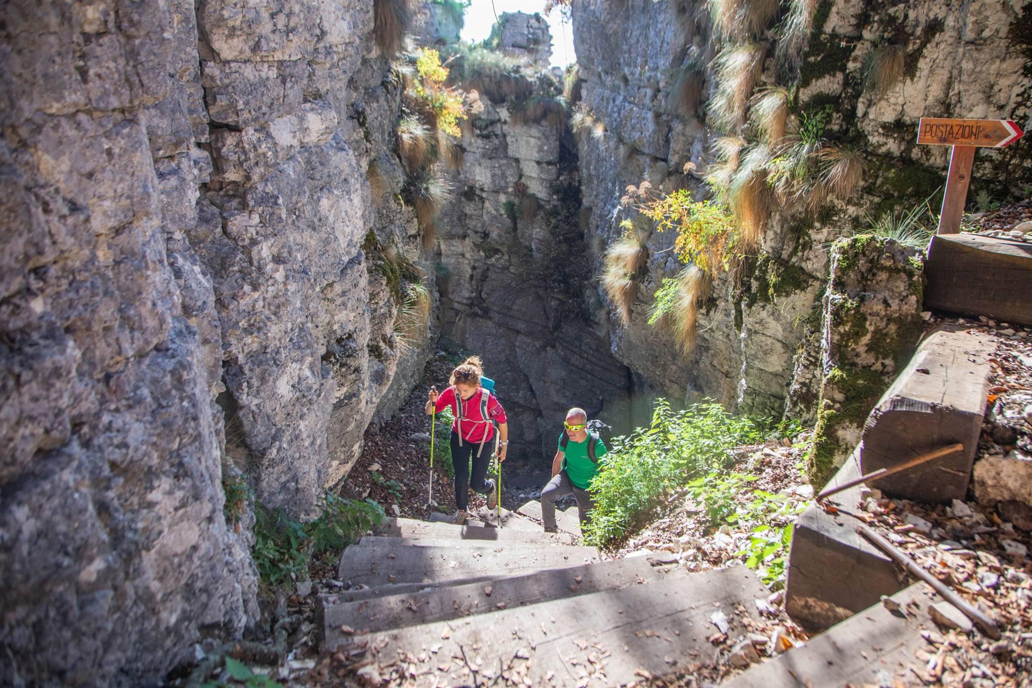 Foliage an der Wolfsschlucht mit Mittagessen der Soldaten