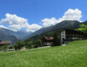 Tuxertal, Apart