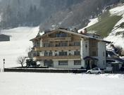 Tirol, Landhaus