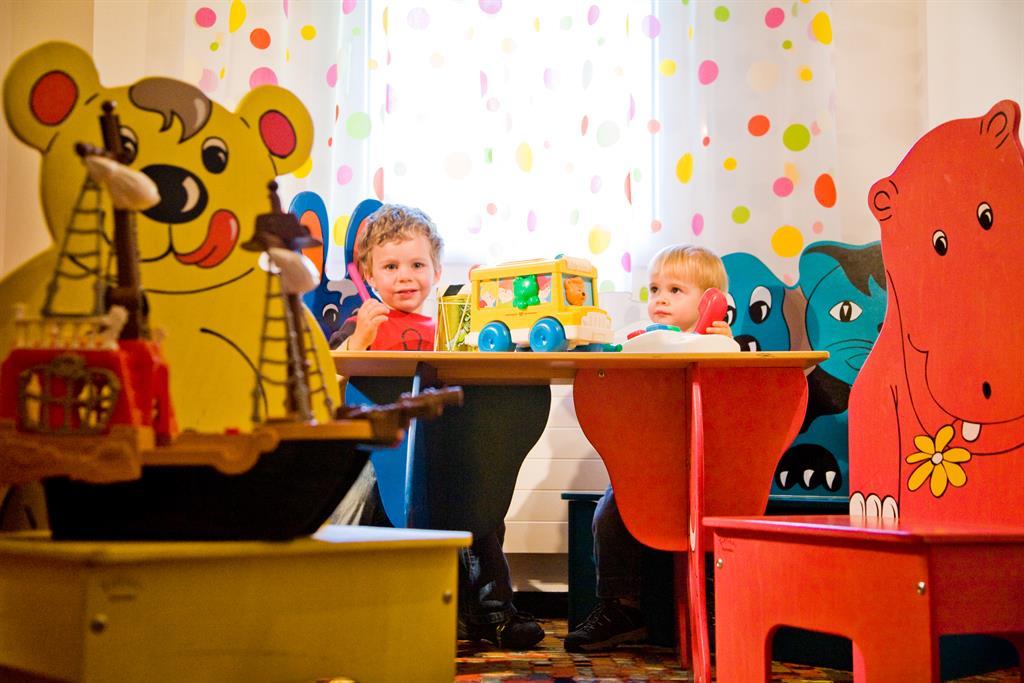 Kinderland Hotel Sonnenhalde Kinderland Hotel Sonnenhalde