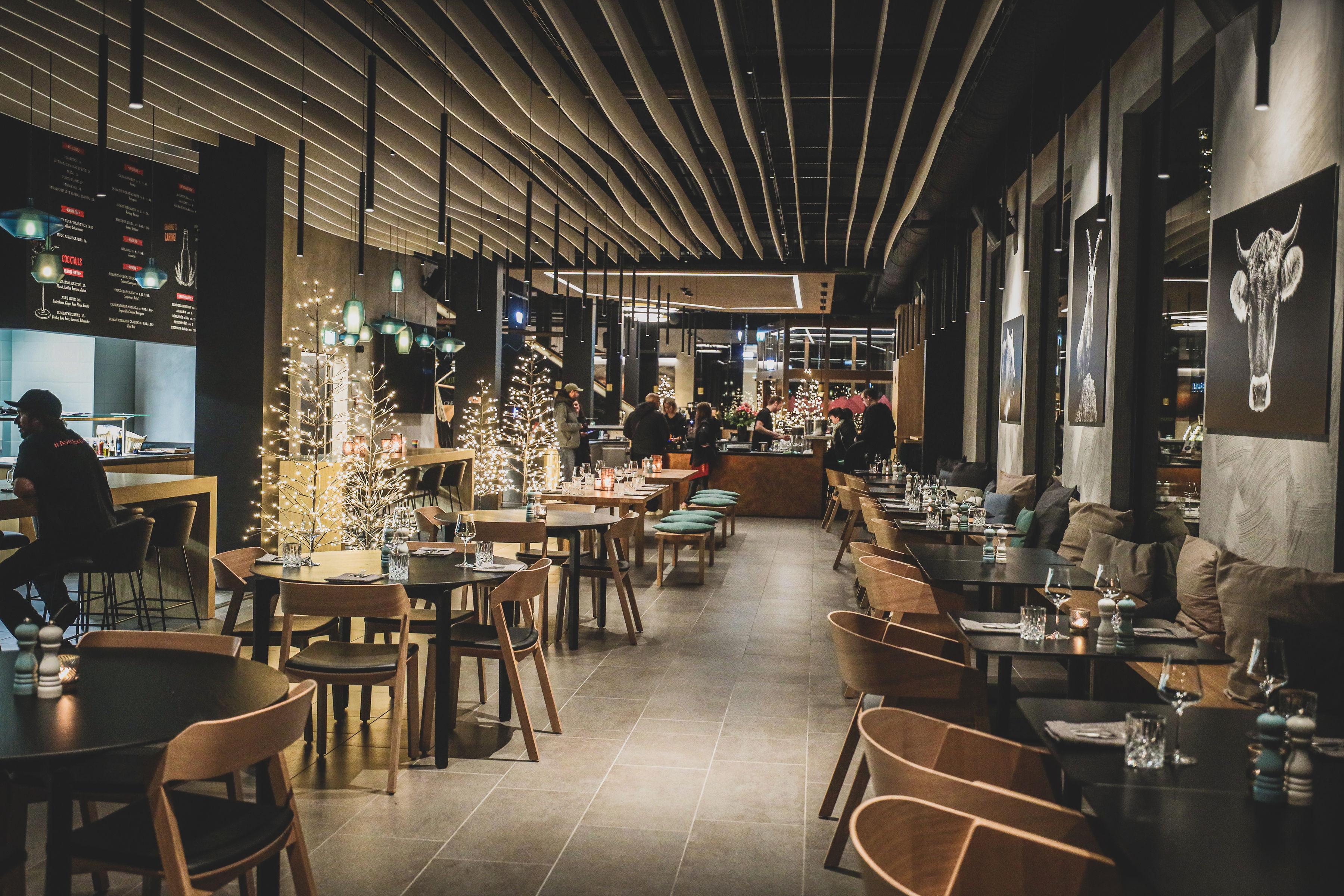 Aves_UpHill-87 Aves_UpHill-87