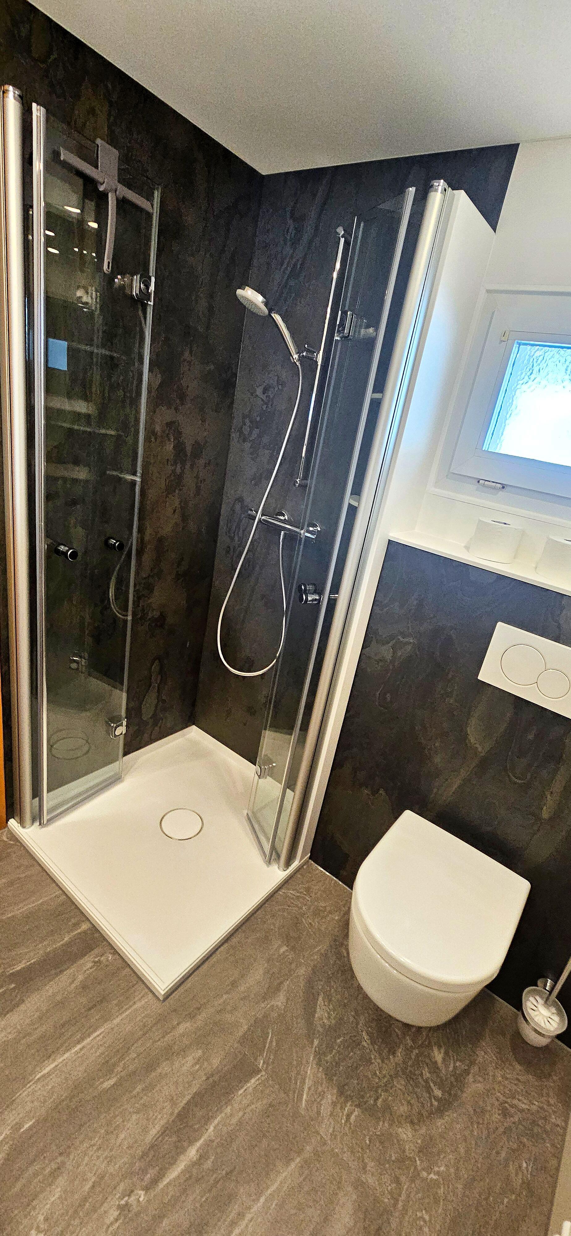 Dusche - WC Dusche - WC