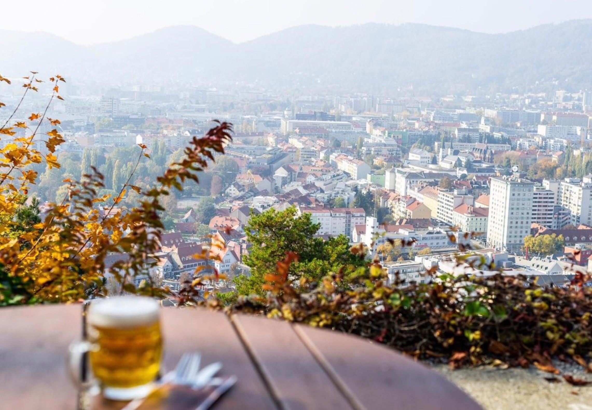 Biergarten Opening am Schlossberg