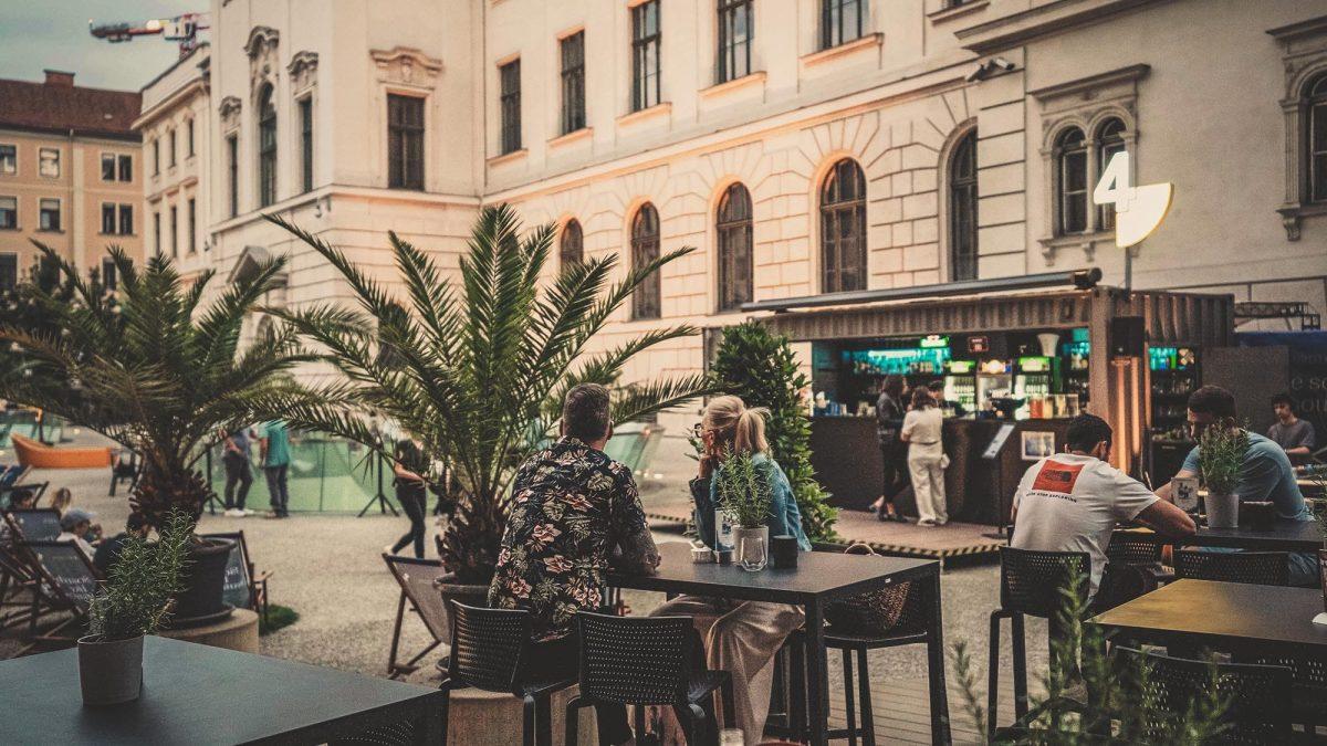 Viertel 4 Summerlounge