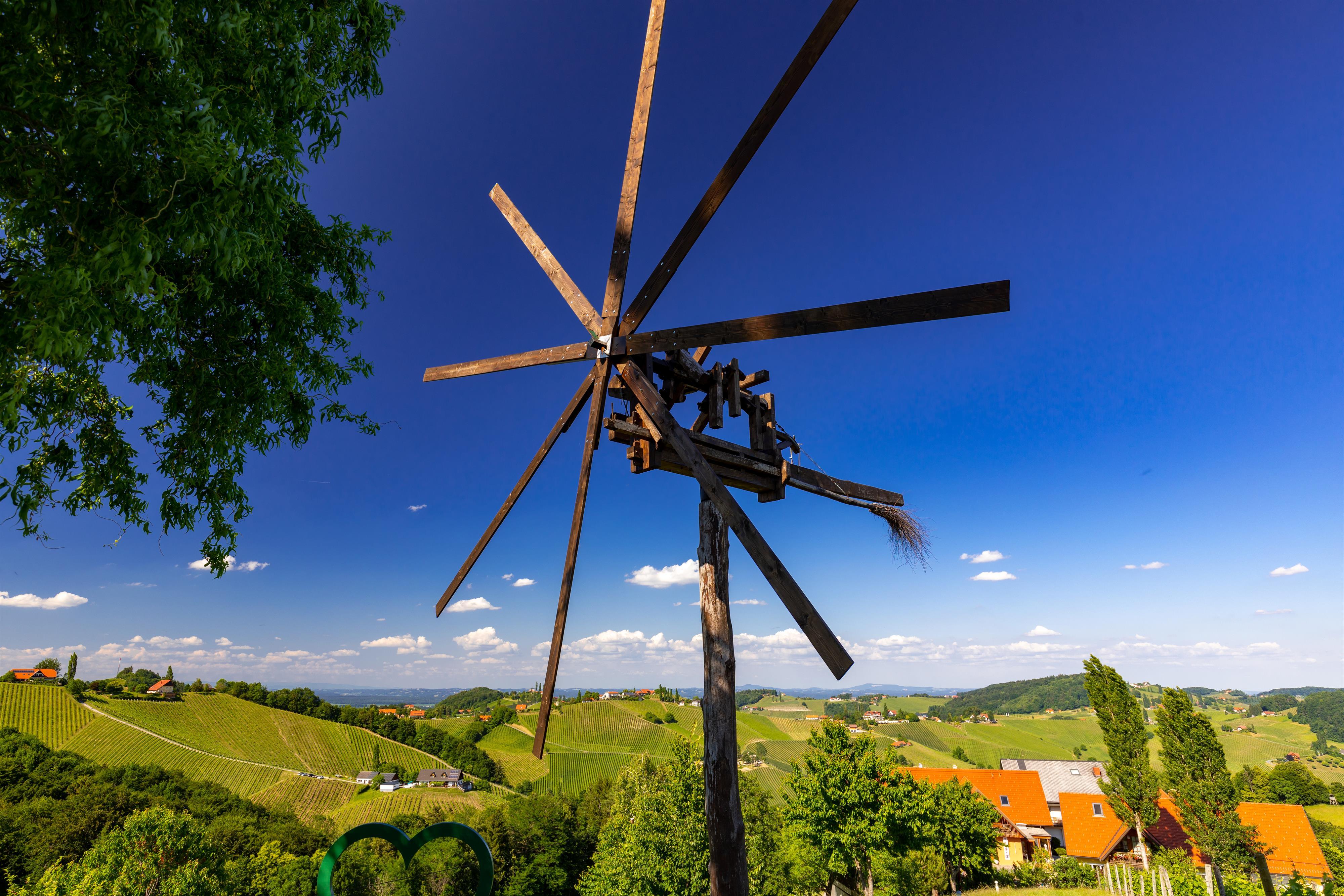 Klapotetzaufstellen Weinbau Liener