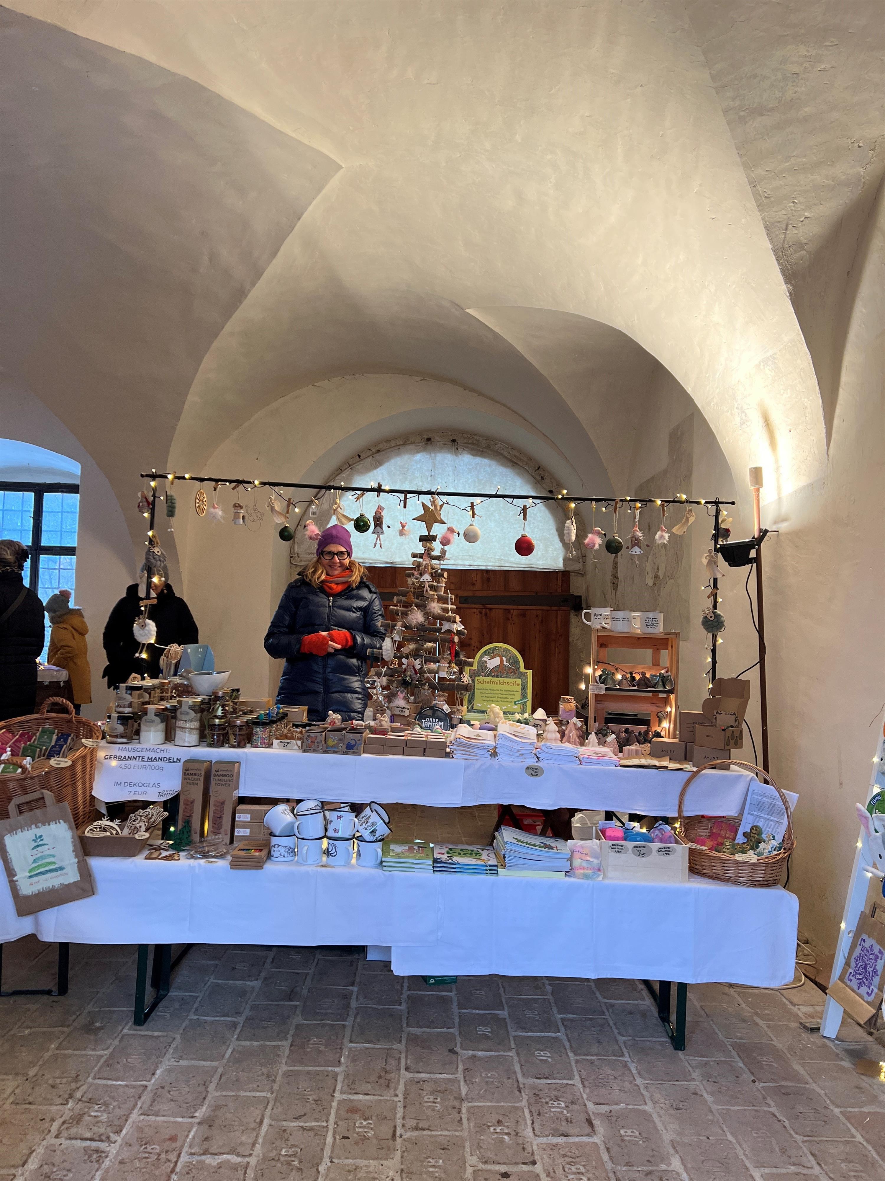 Adventmarkt im Schloss Spielfeld