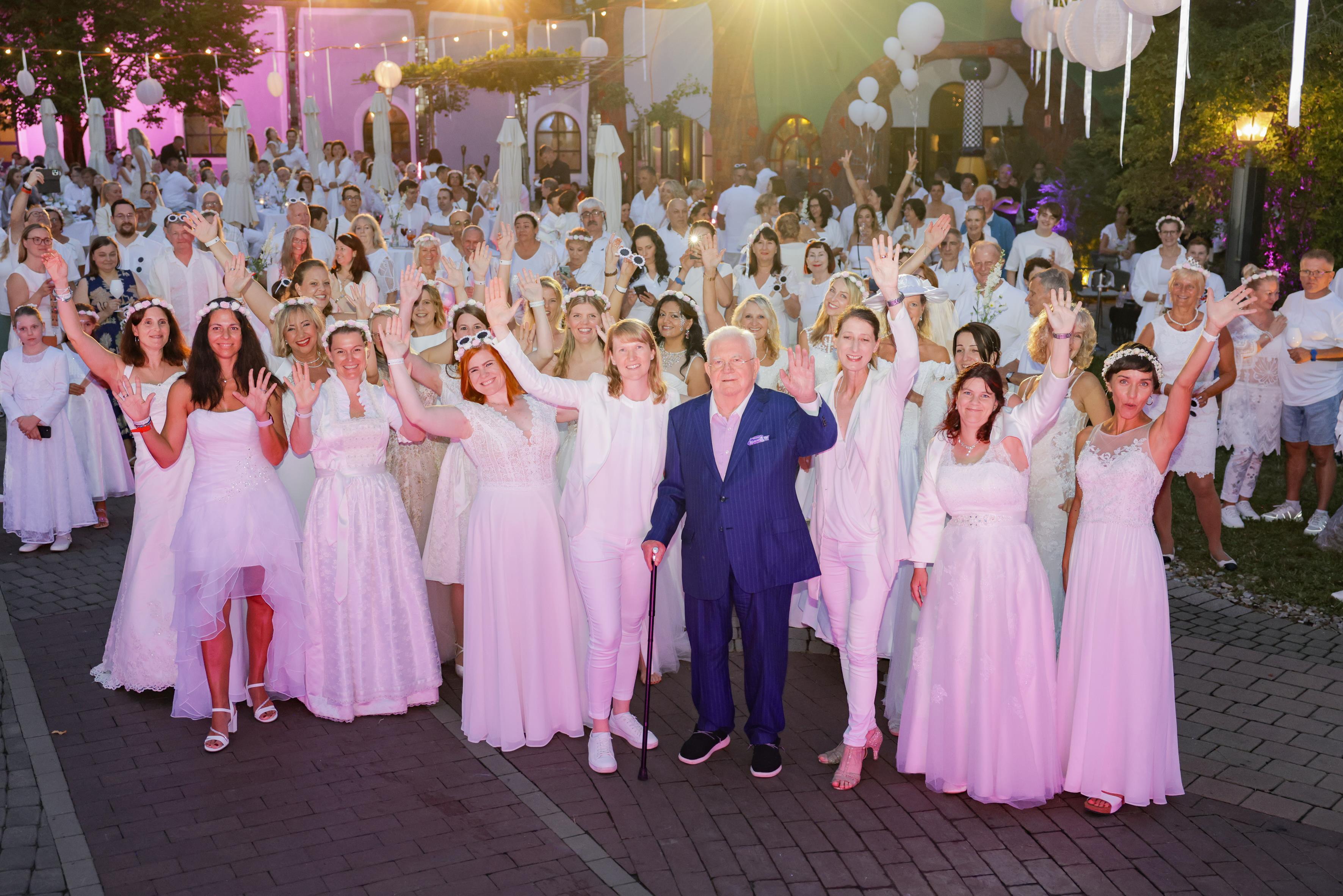 Brautkleidtreffen – Einfach weiß in Bad Blumau