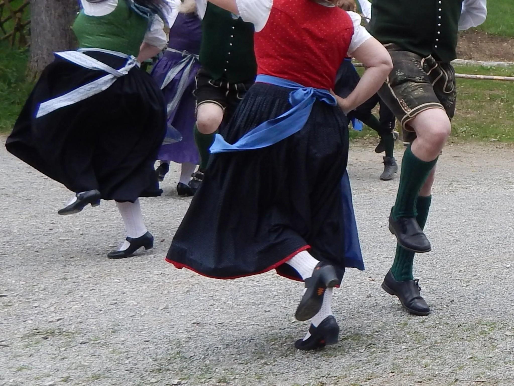 Offenes Volkstanzen