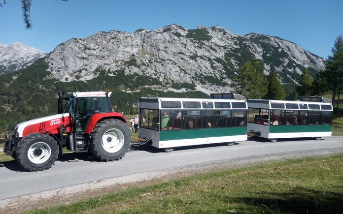 Bummelzugfahrt auf der Tauplitzalm - Gasthof Hierzegger