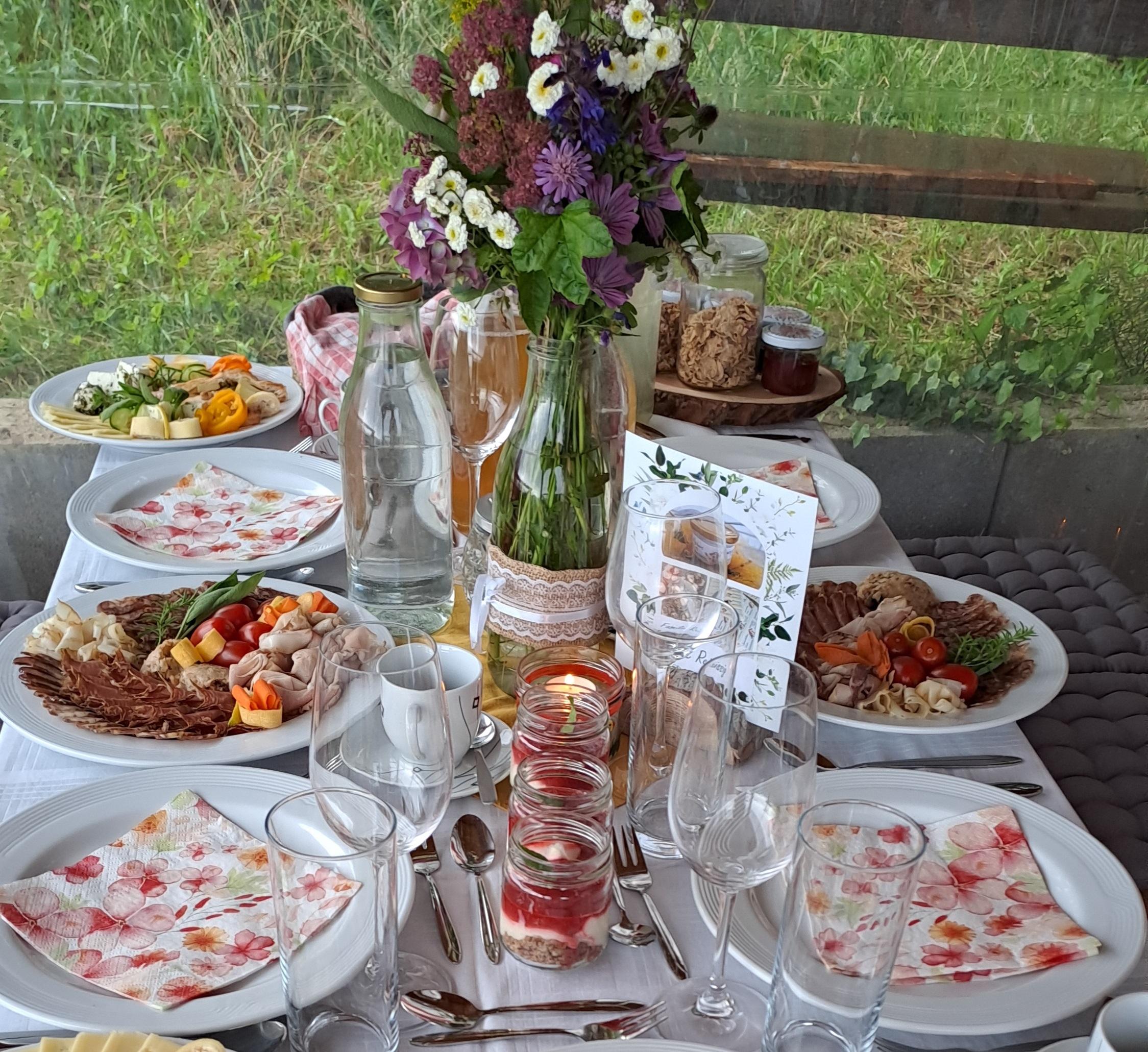 Frühstück am Bauernhof