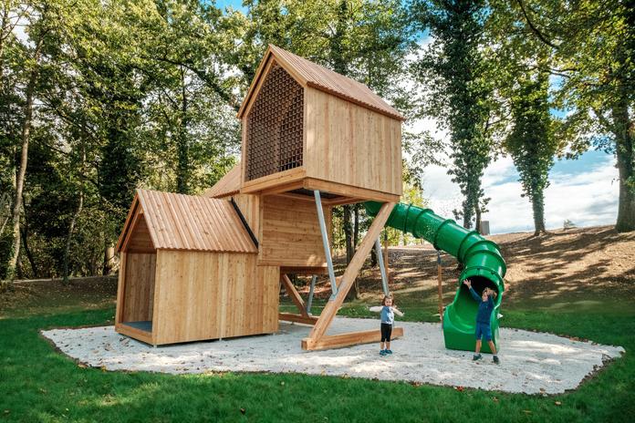 Kinderspielplatz "Waldspielplatz"