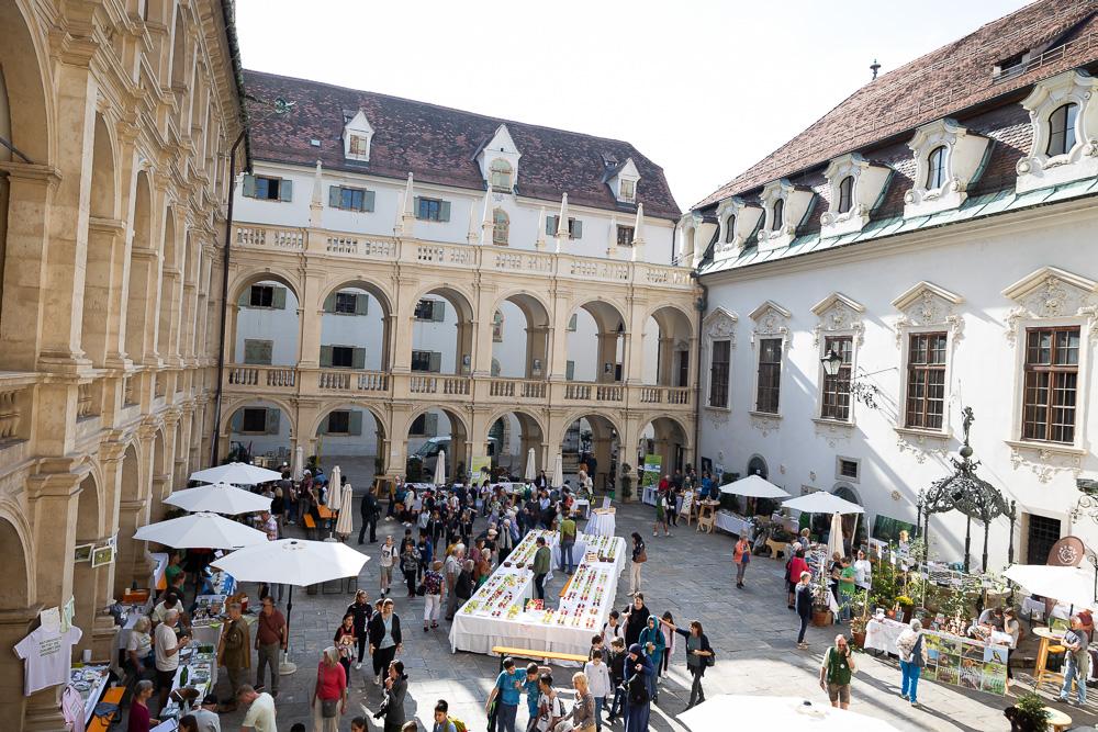 Blasmusik im Landhaushof