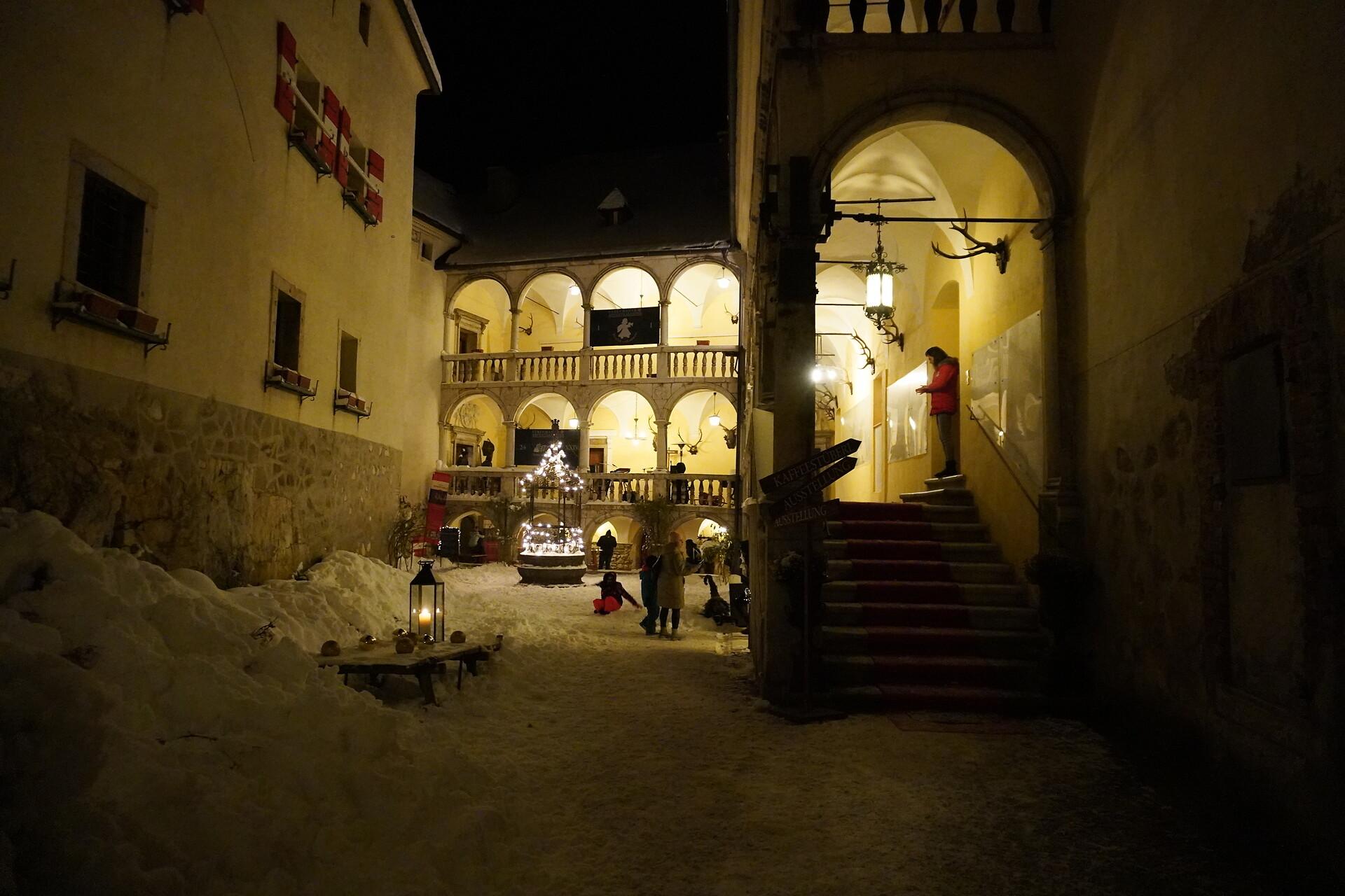 Adventmarkt Burg Strechau